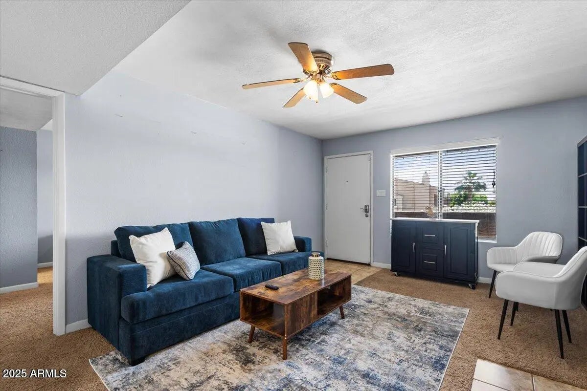 Photo of Listing #6910053