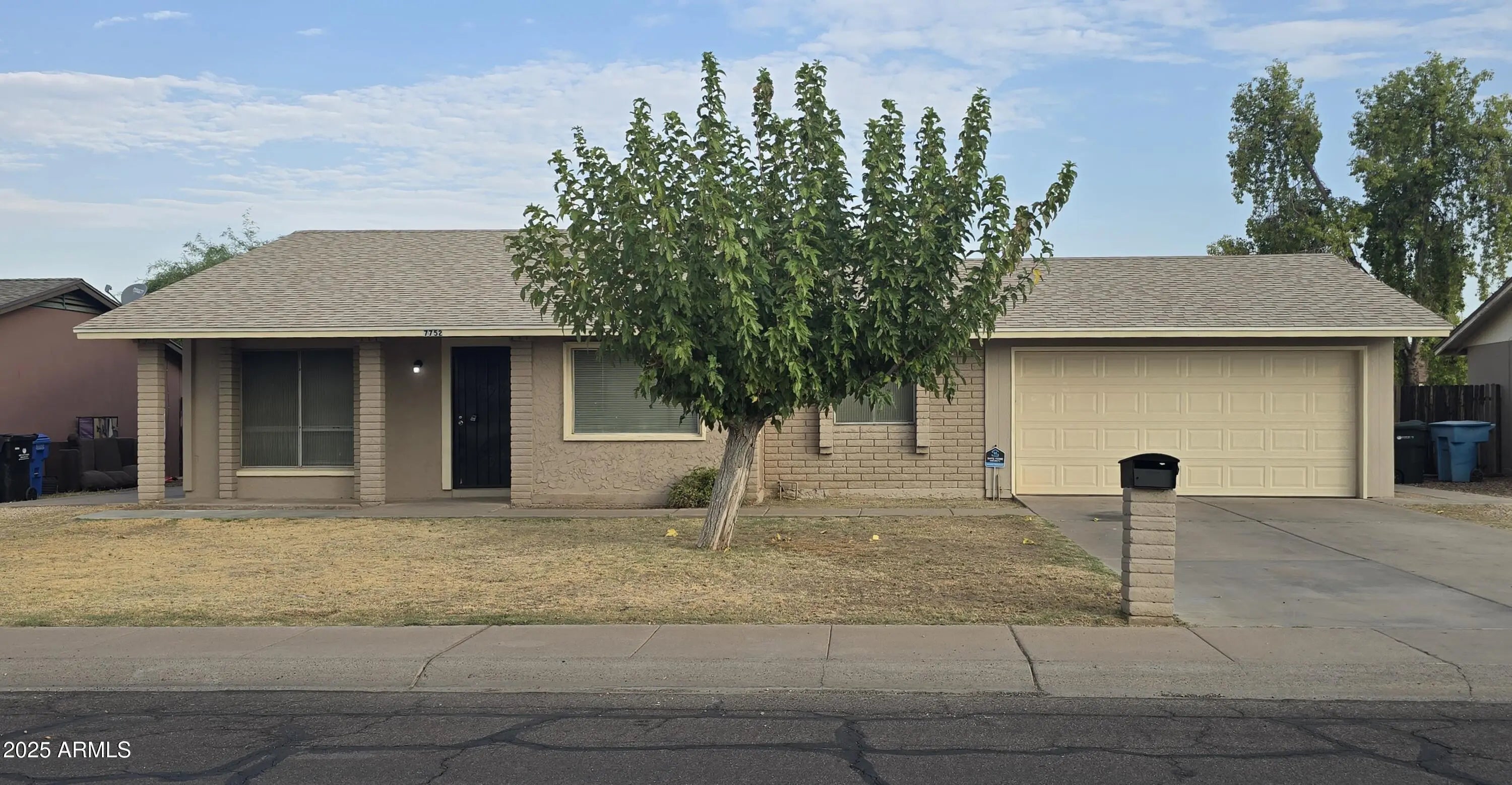 Photo of Listing #6909935