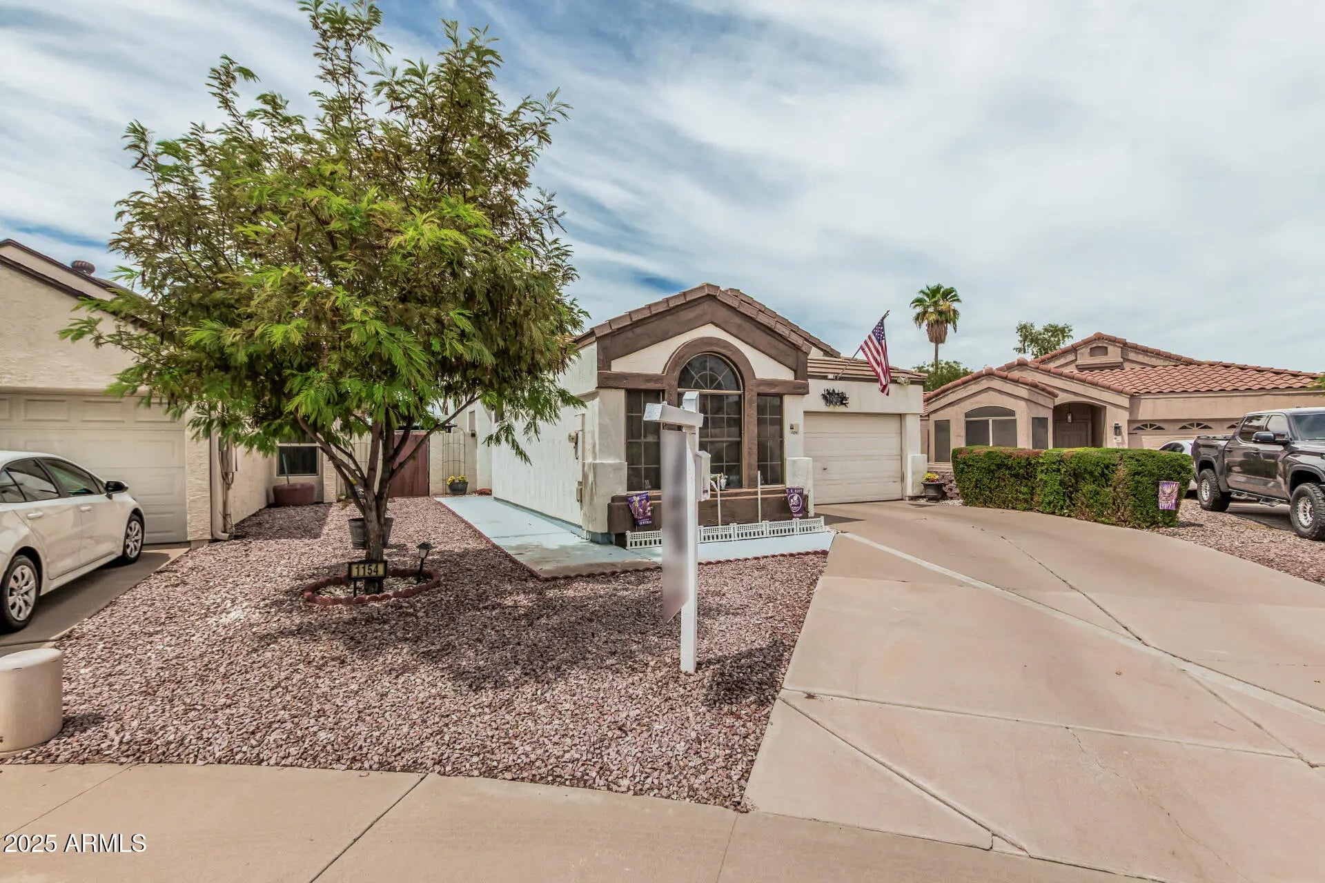 Photo of Listing #6910246