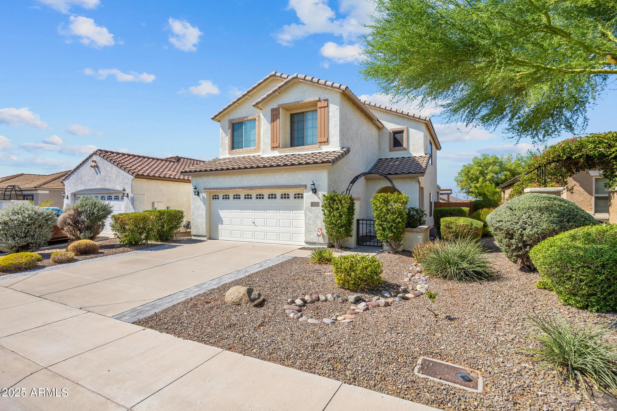 Photo of Listing #6913817