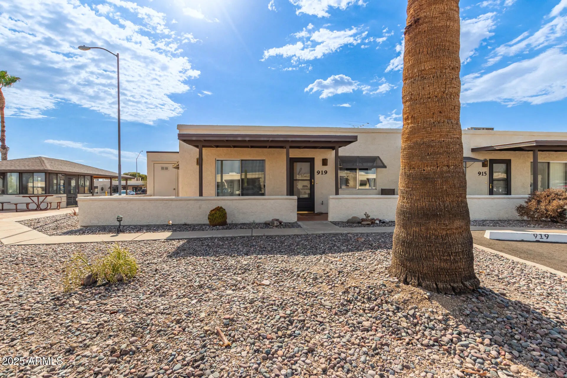 Photo of Listing #6910606