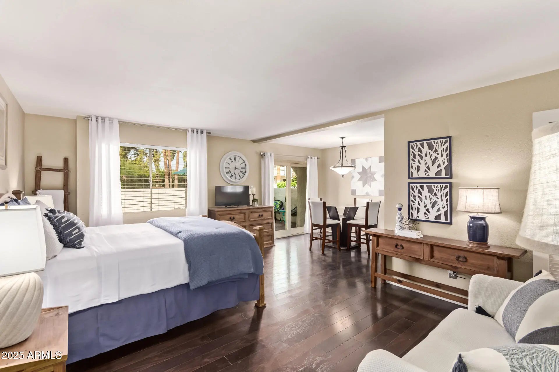 Photo of Listing #6910629