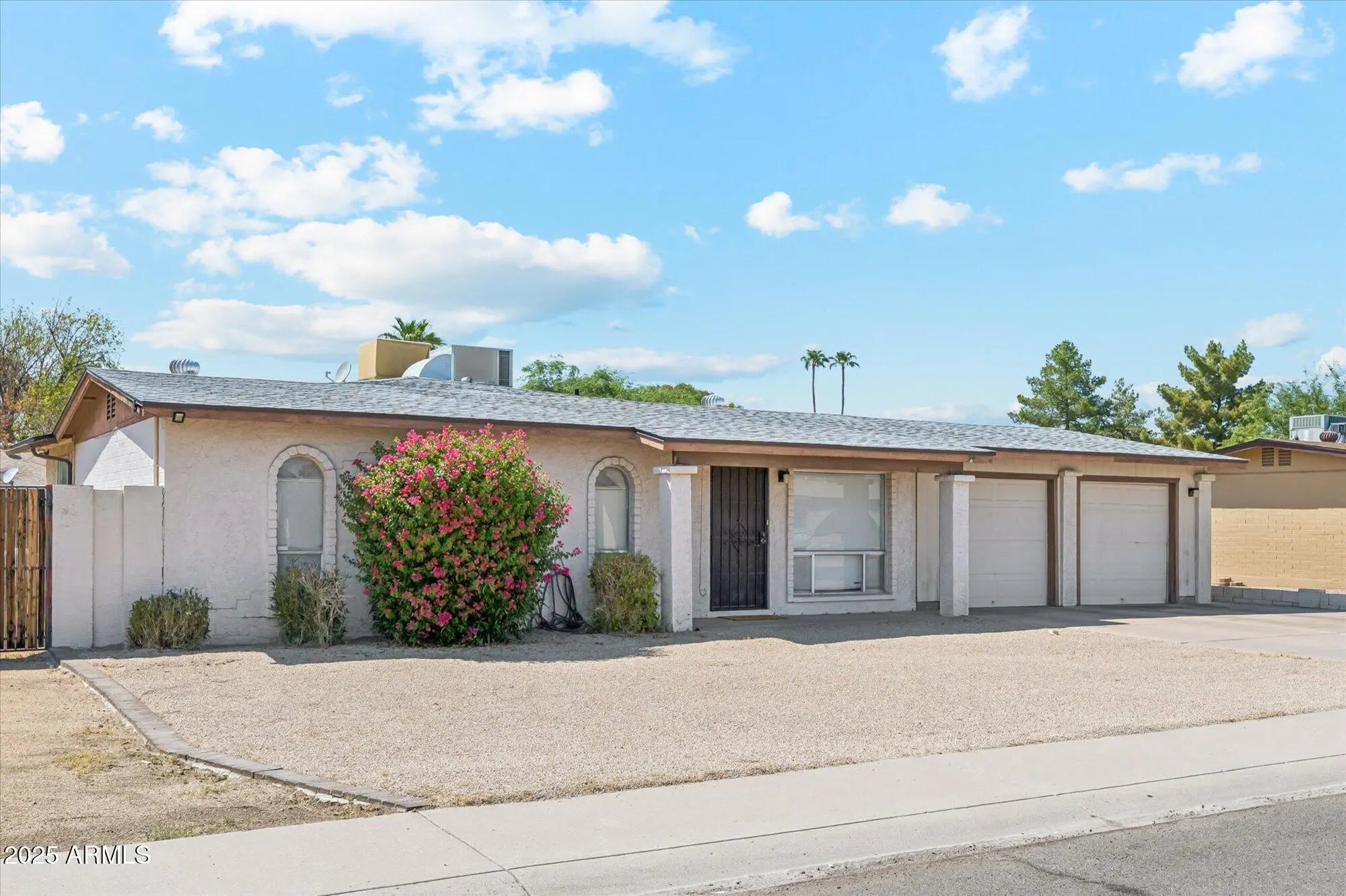 Photo of Listing #6910157