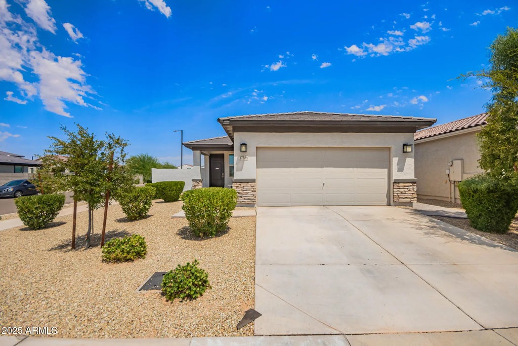 17388 W Paraiso Lane, Surprise