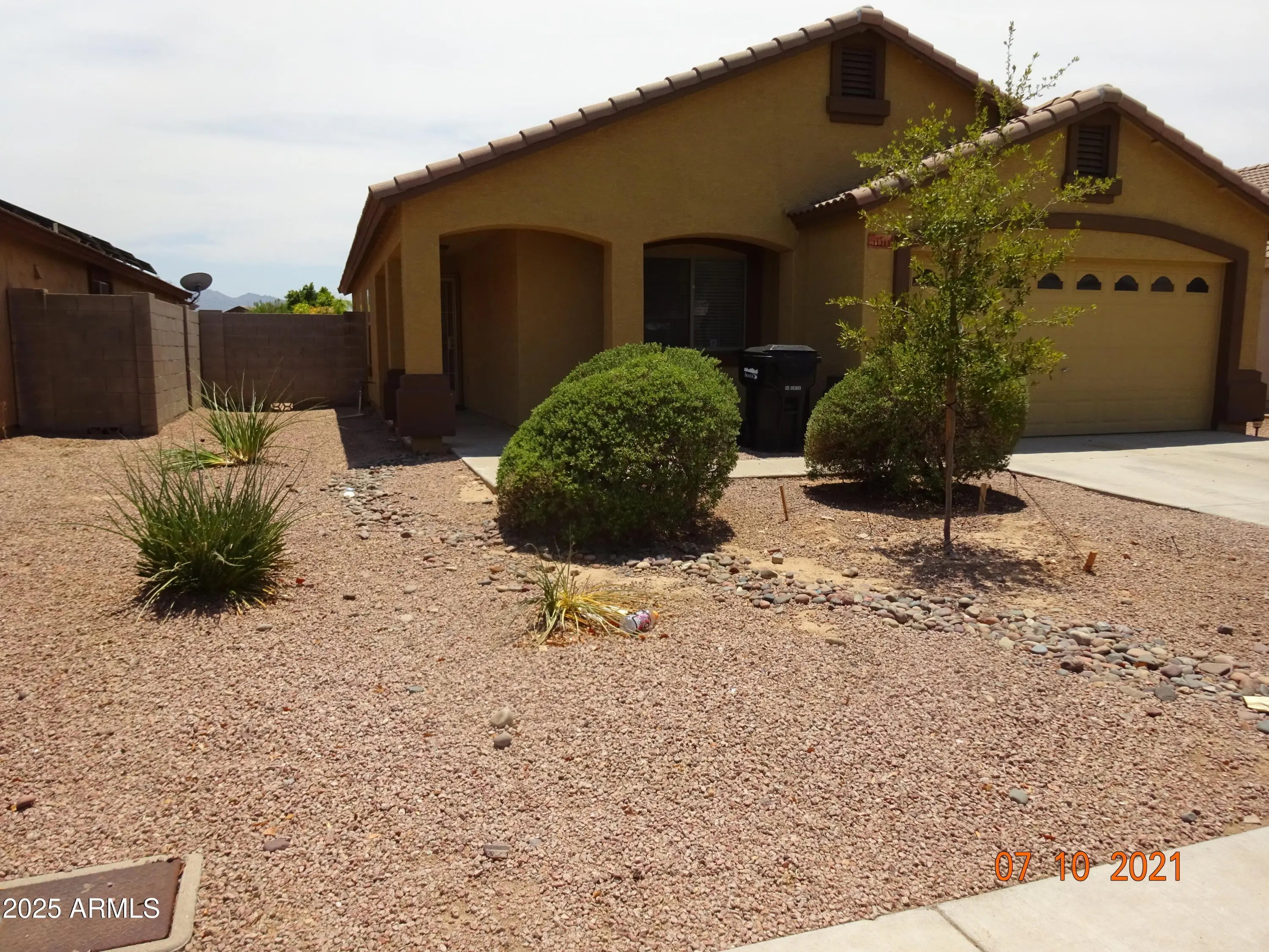 Photo of Listing #6910203