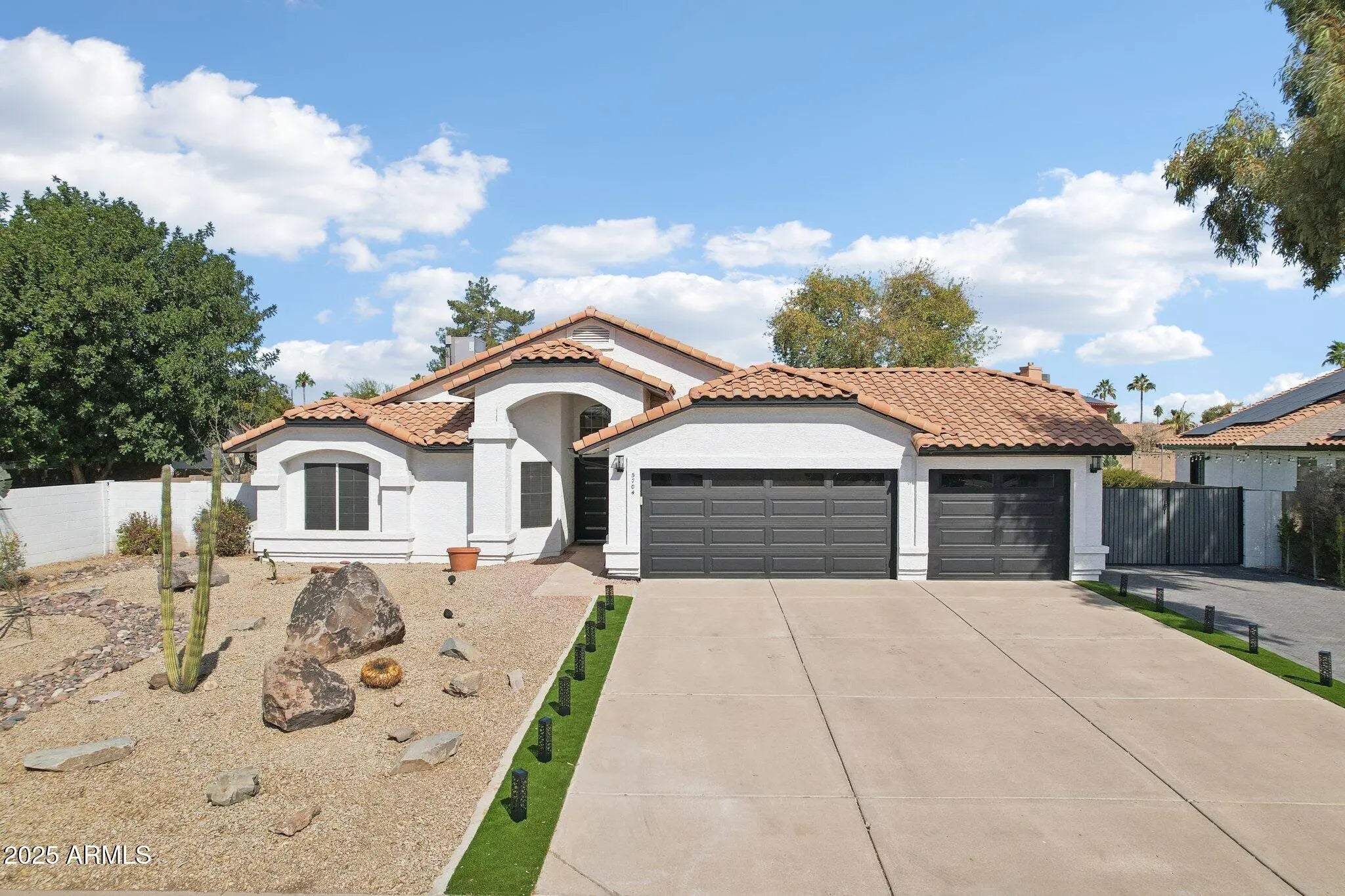 Photo of Listing #6910202