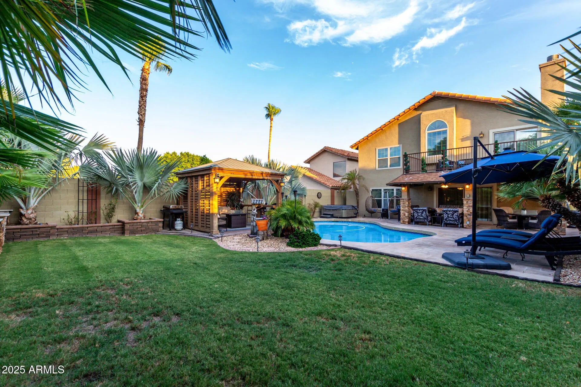 Photo of Listing #6910258