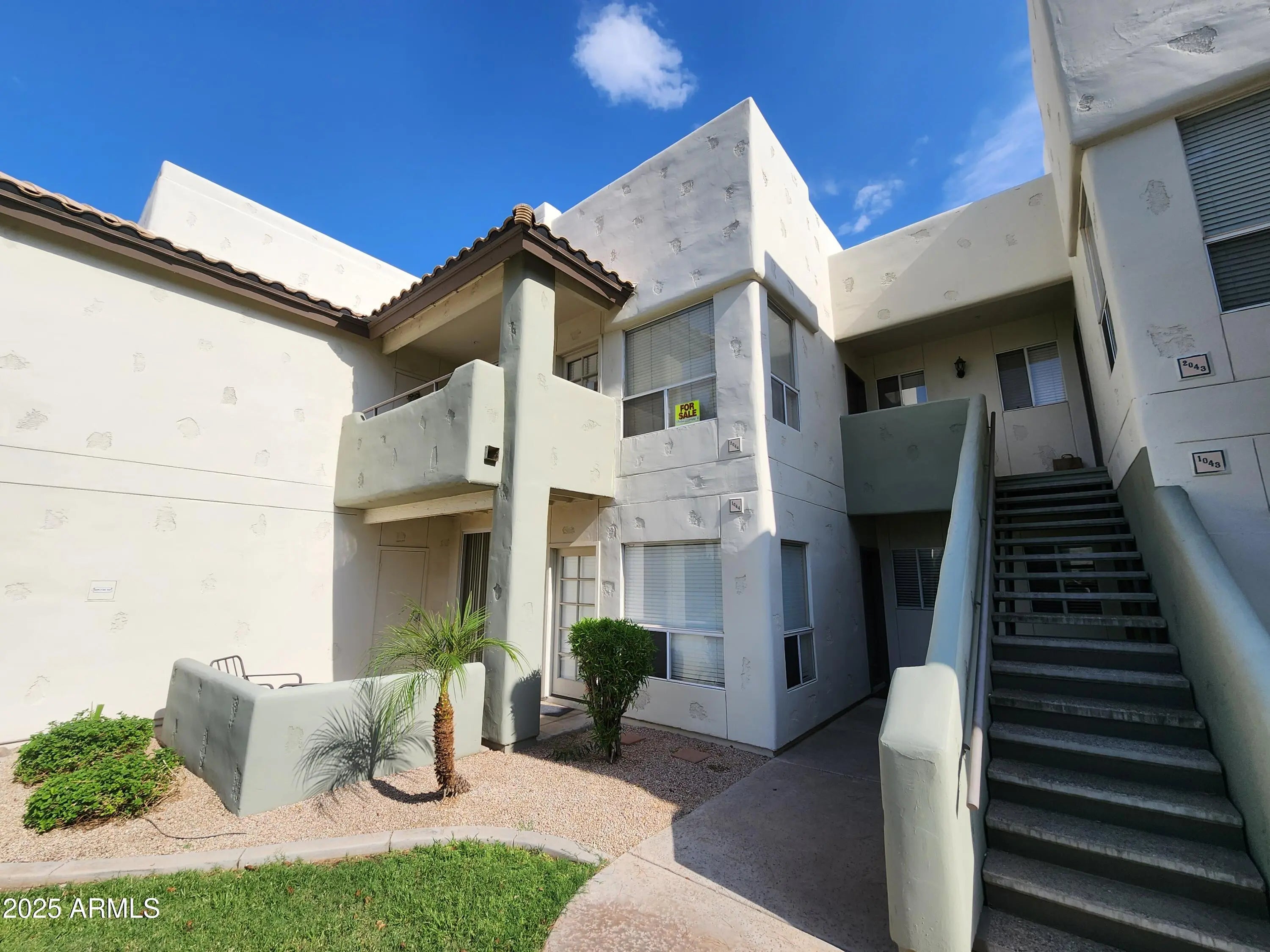 Photo of Listing #6918255