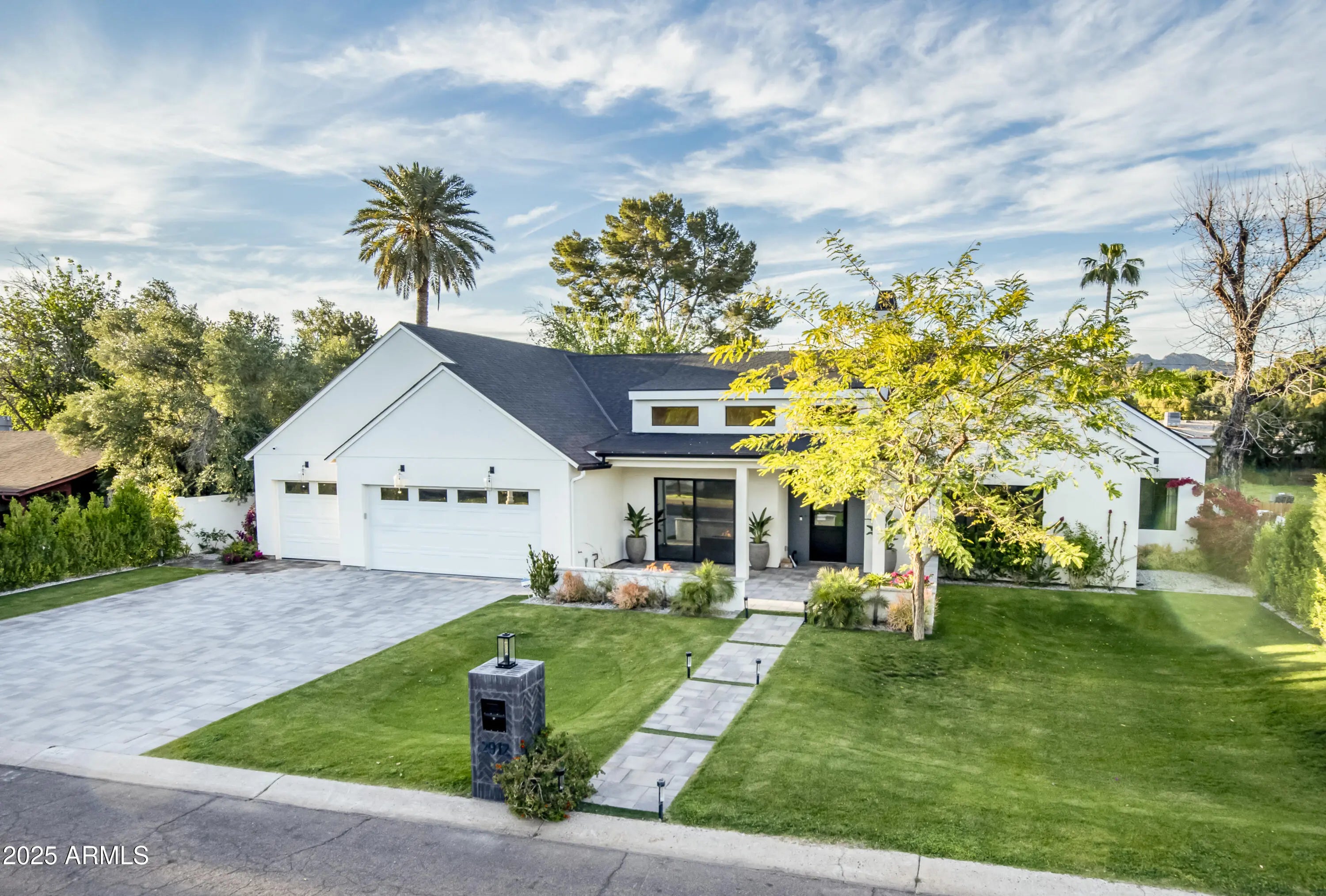 Photo of Listing #6910398