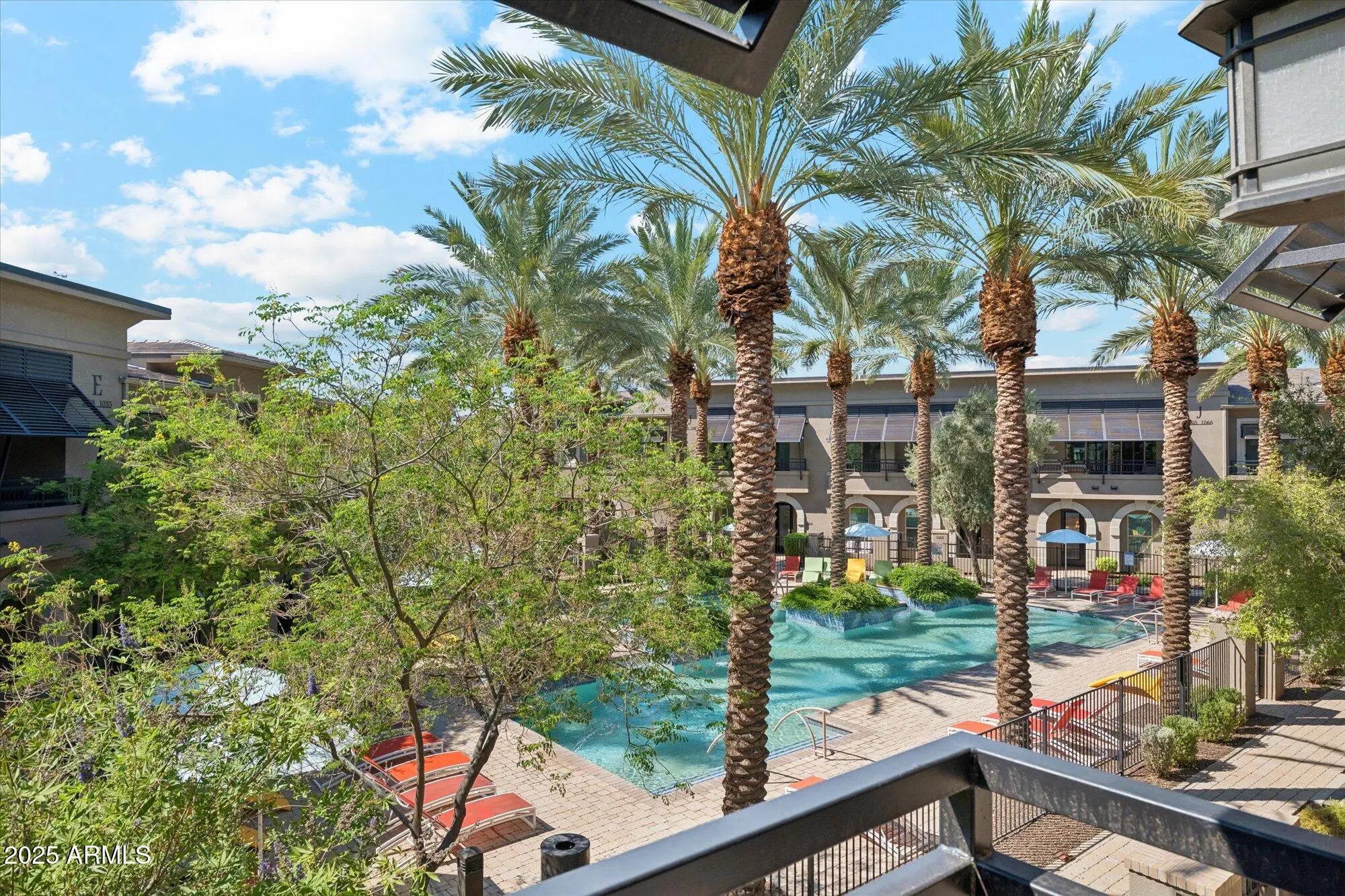 Photo of Listing #6911489