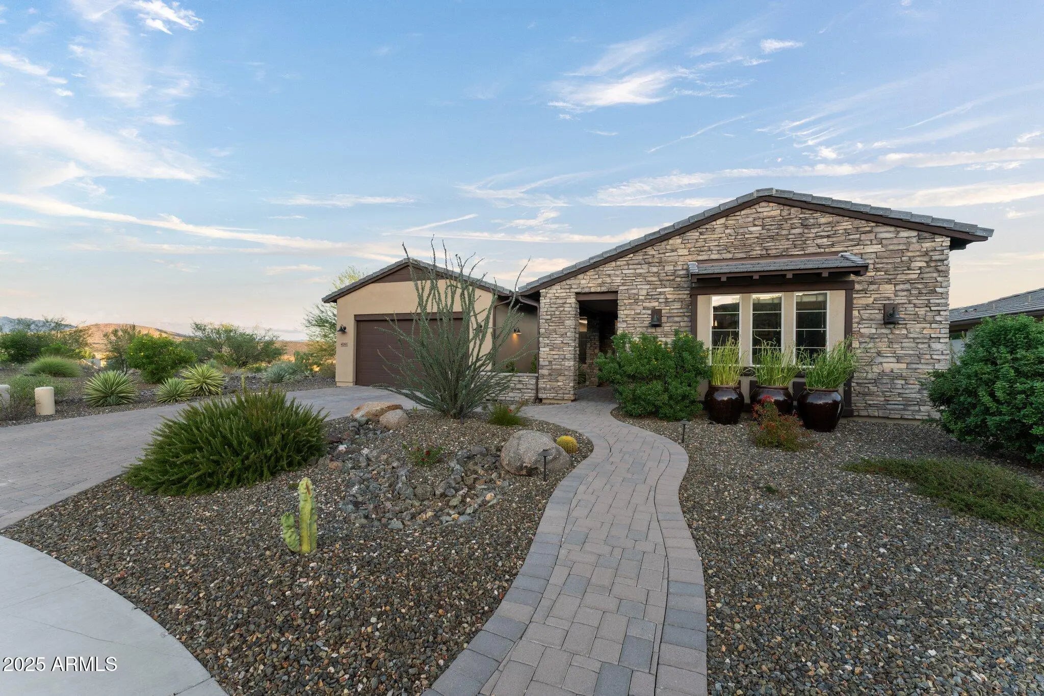 Photo of Listing #6913338