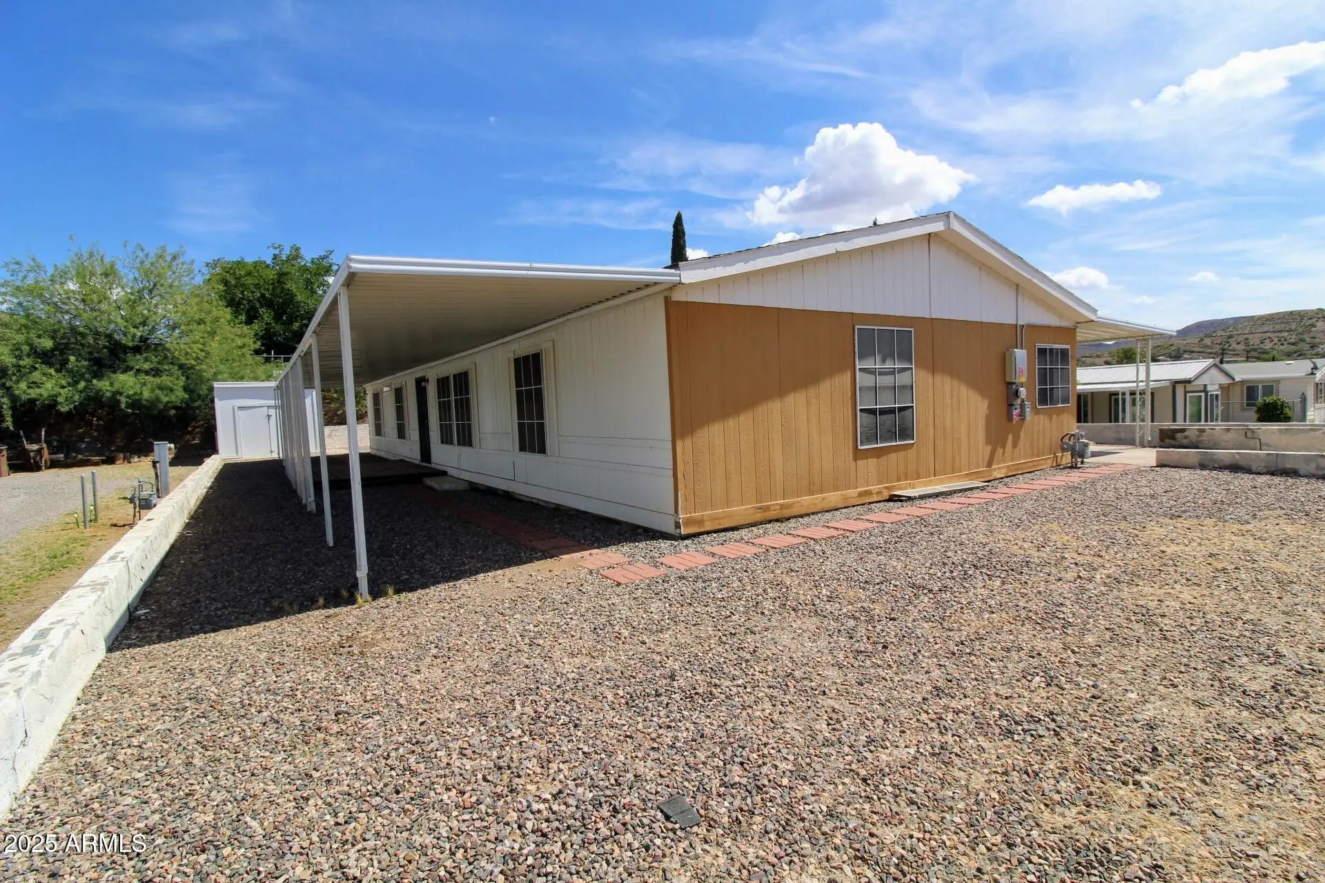 Photo of Listing #6910495