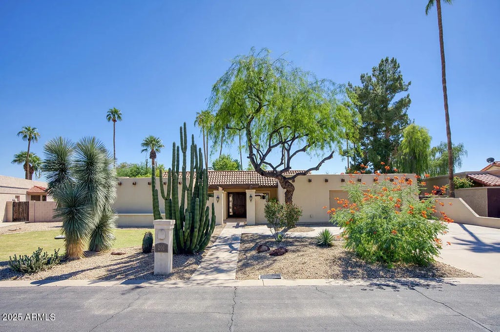 201 E Citation Lane, Tempe