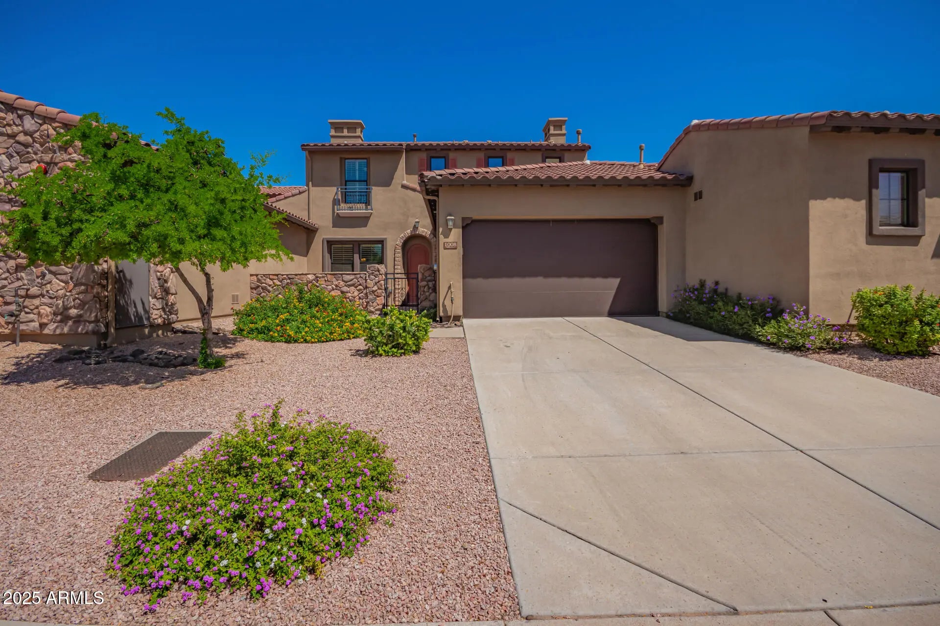 Photo of Listing #6912037