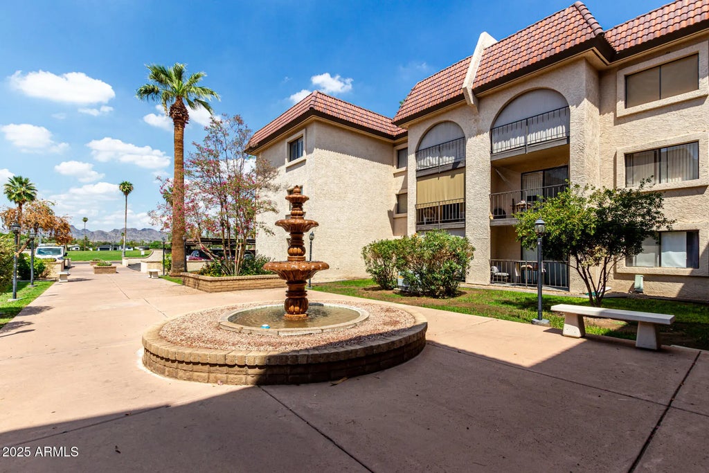 3033 E Devonshire Avenue (unit 1032), Phoenix