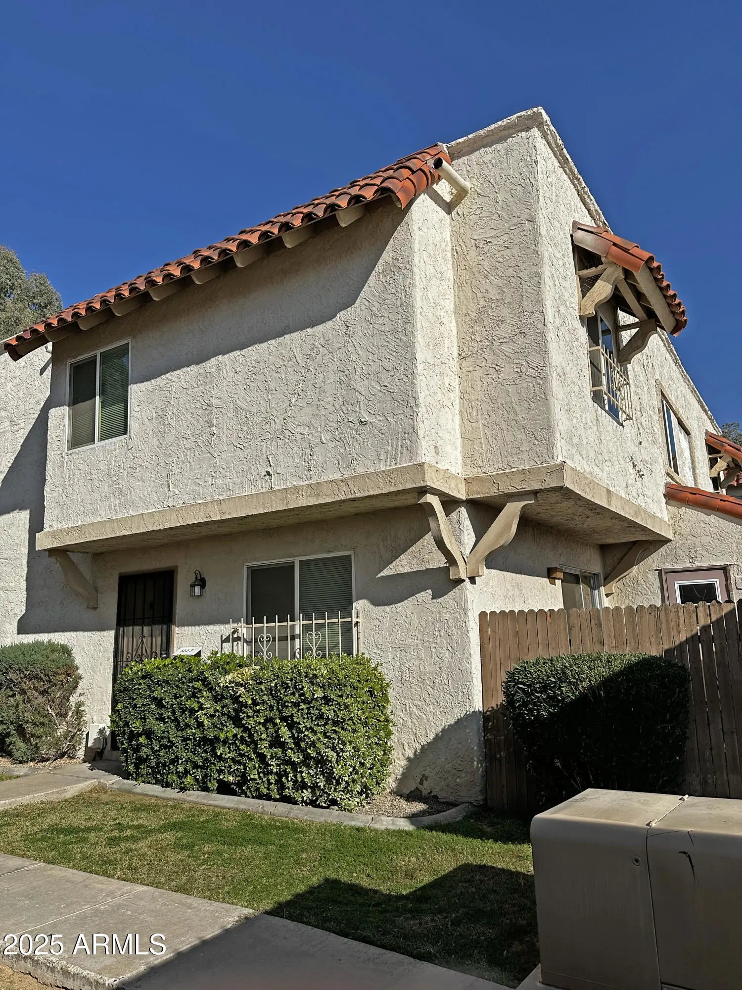 Photo of Listing #6910826