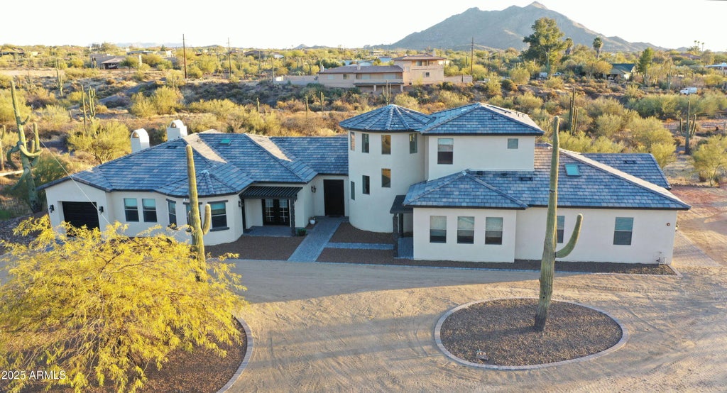 6737 E Rockaway Hills Drive, Cave Creek