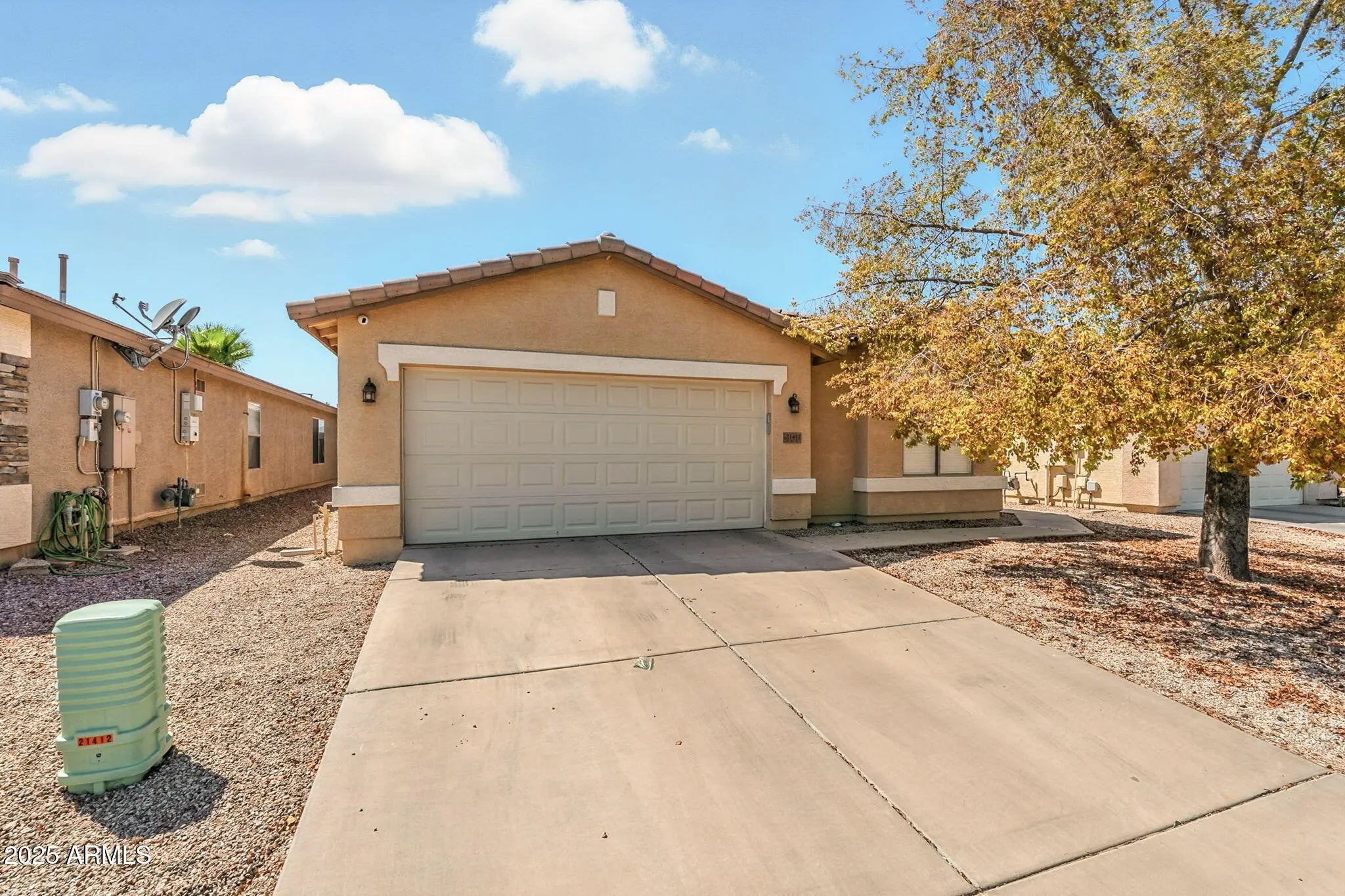 Photo of Listing #6910579