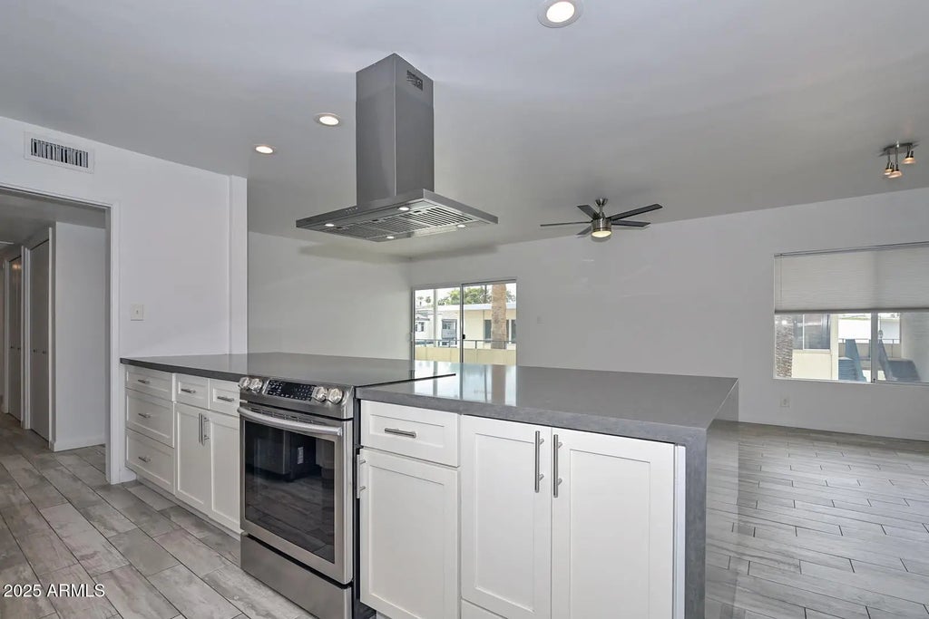 100 W Maryland Avenue (unit P2), Phoenix