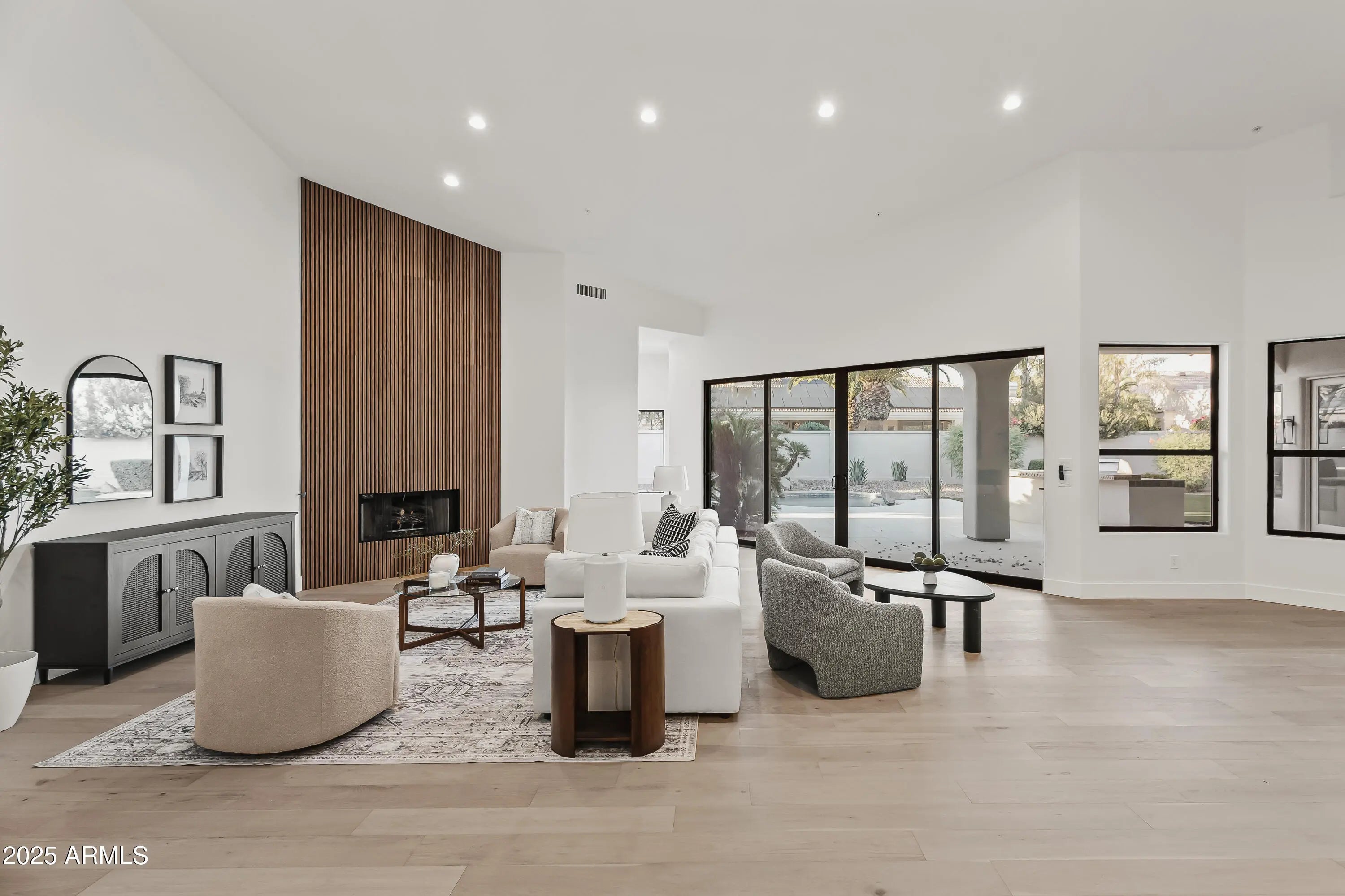 Photo of Listing #6914590