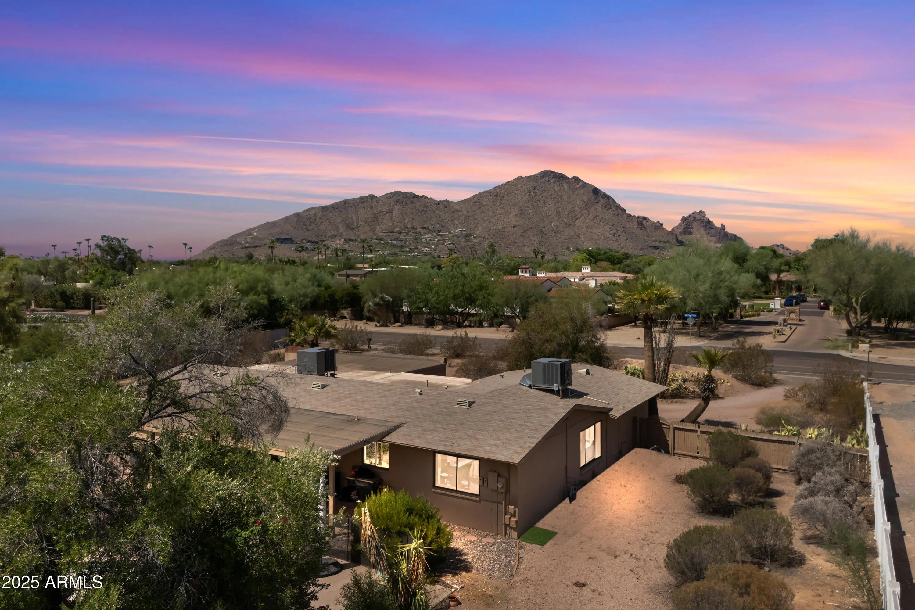 Photo of Listing #6911010