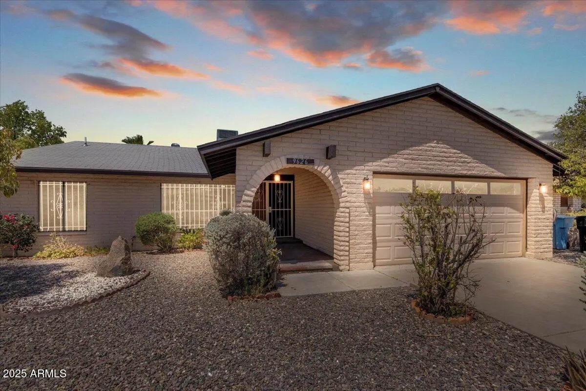 Photo of Listing #6911642