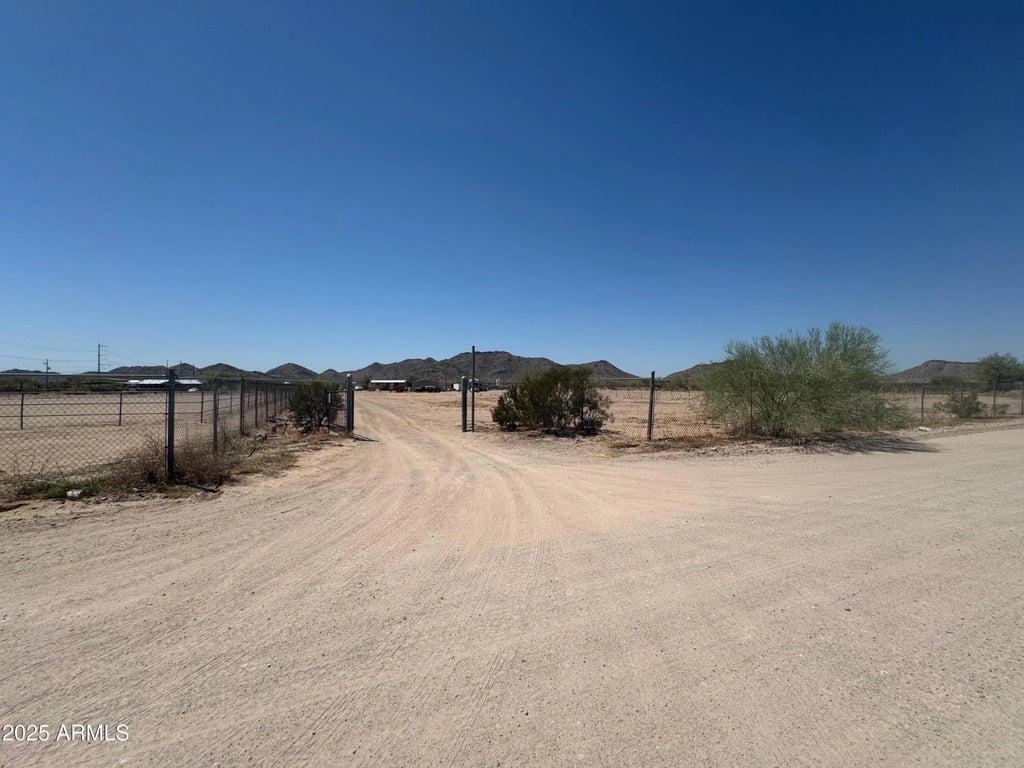 56163 W Papago Road W, Maricopa