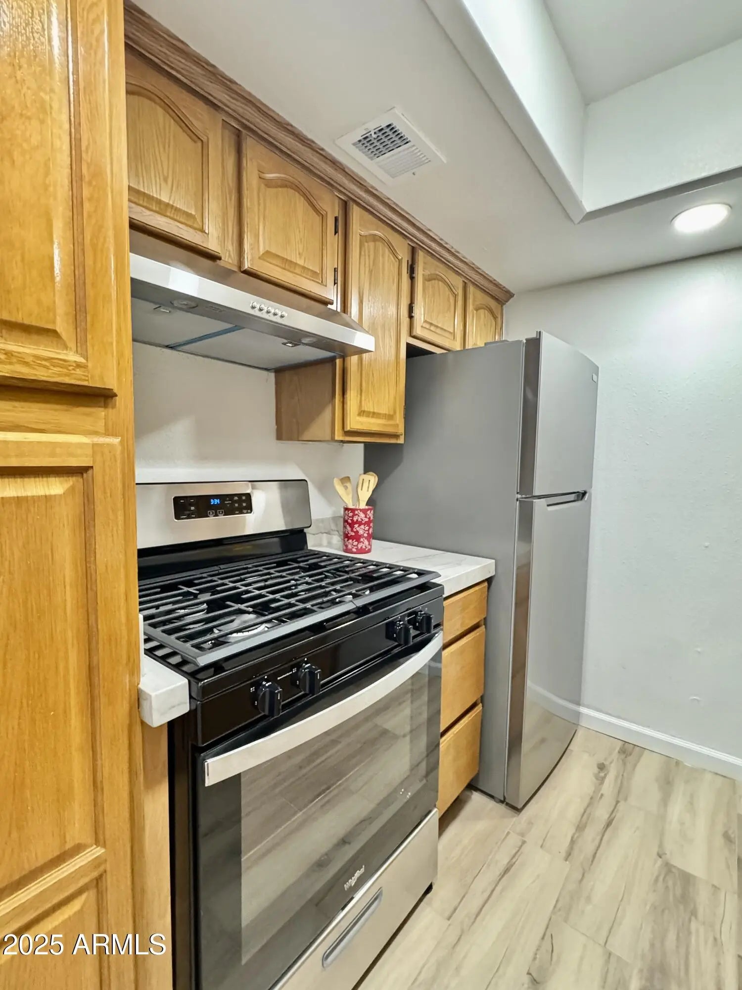 Photo of Listing #6910748