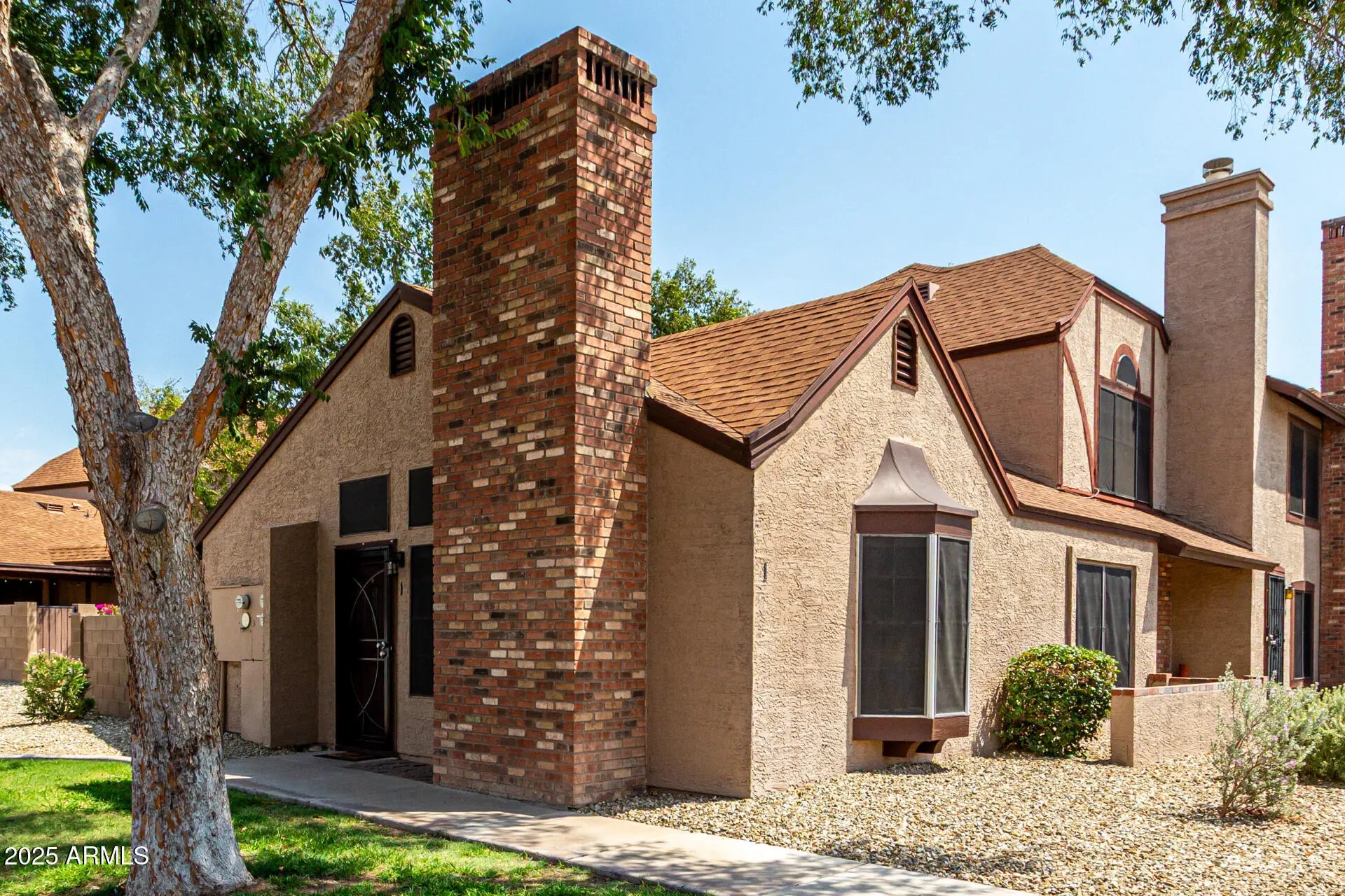 Photo of Listing #6912879