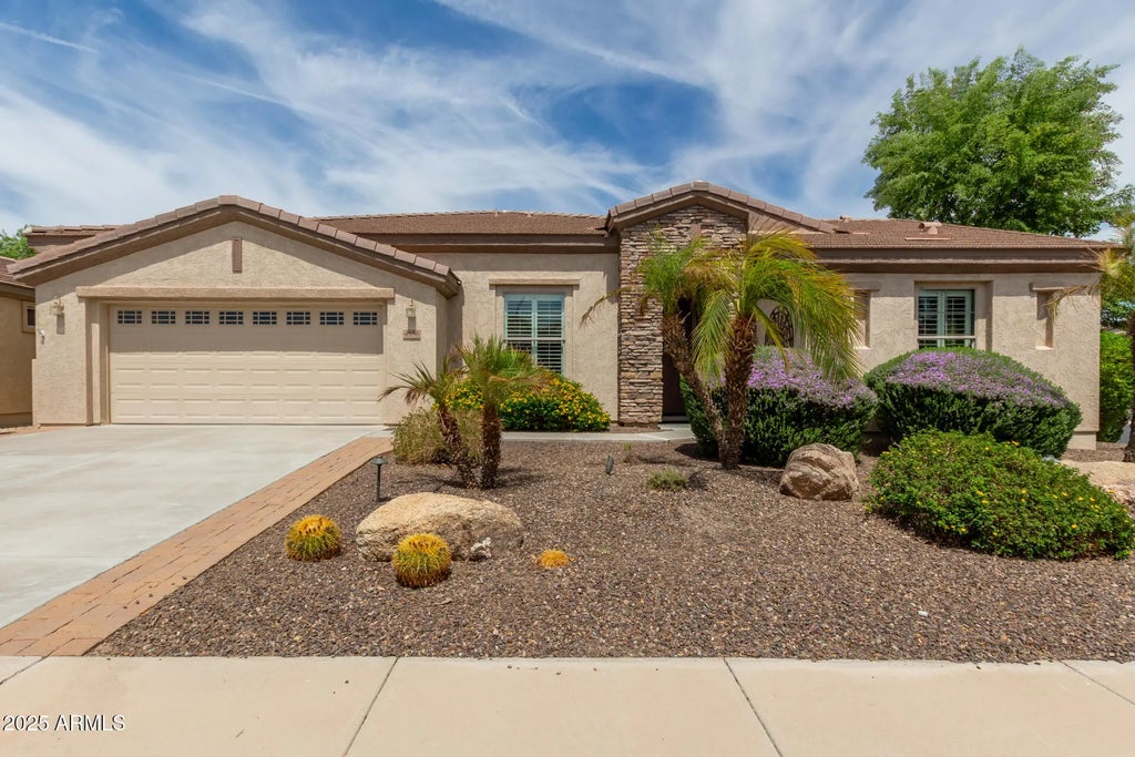 4556 E Carob Drive, Gilbert