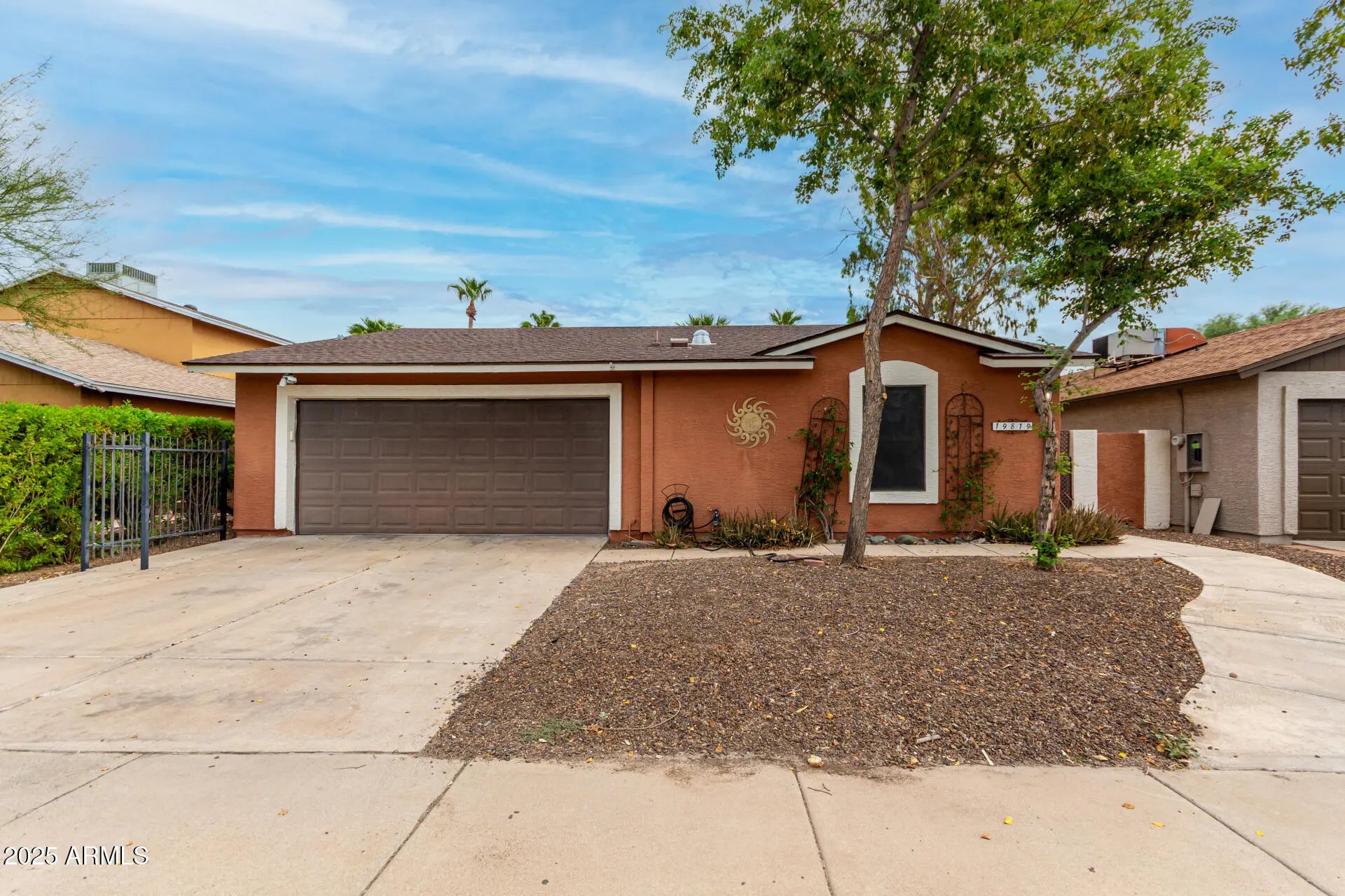 Photo of Listing #6911415