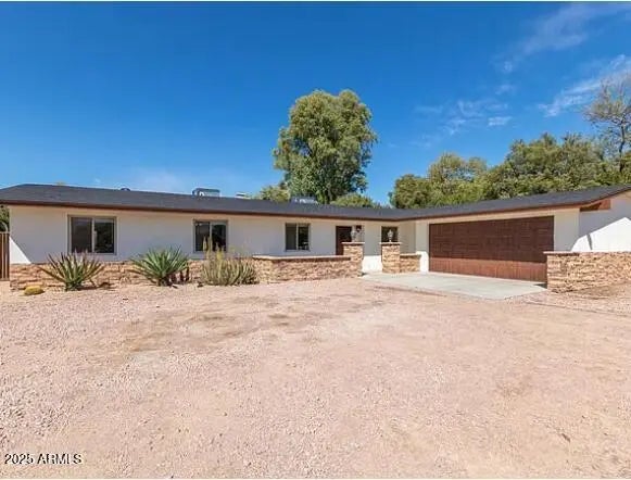 Photo of Listing #6910843