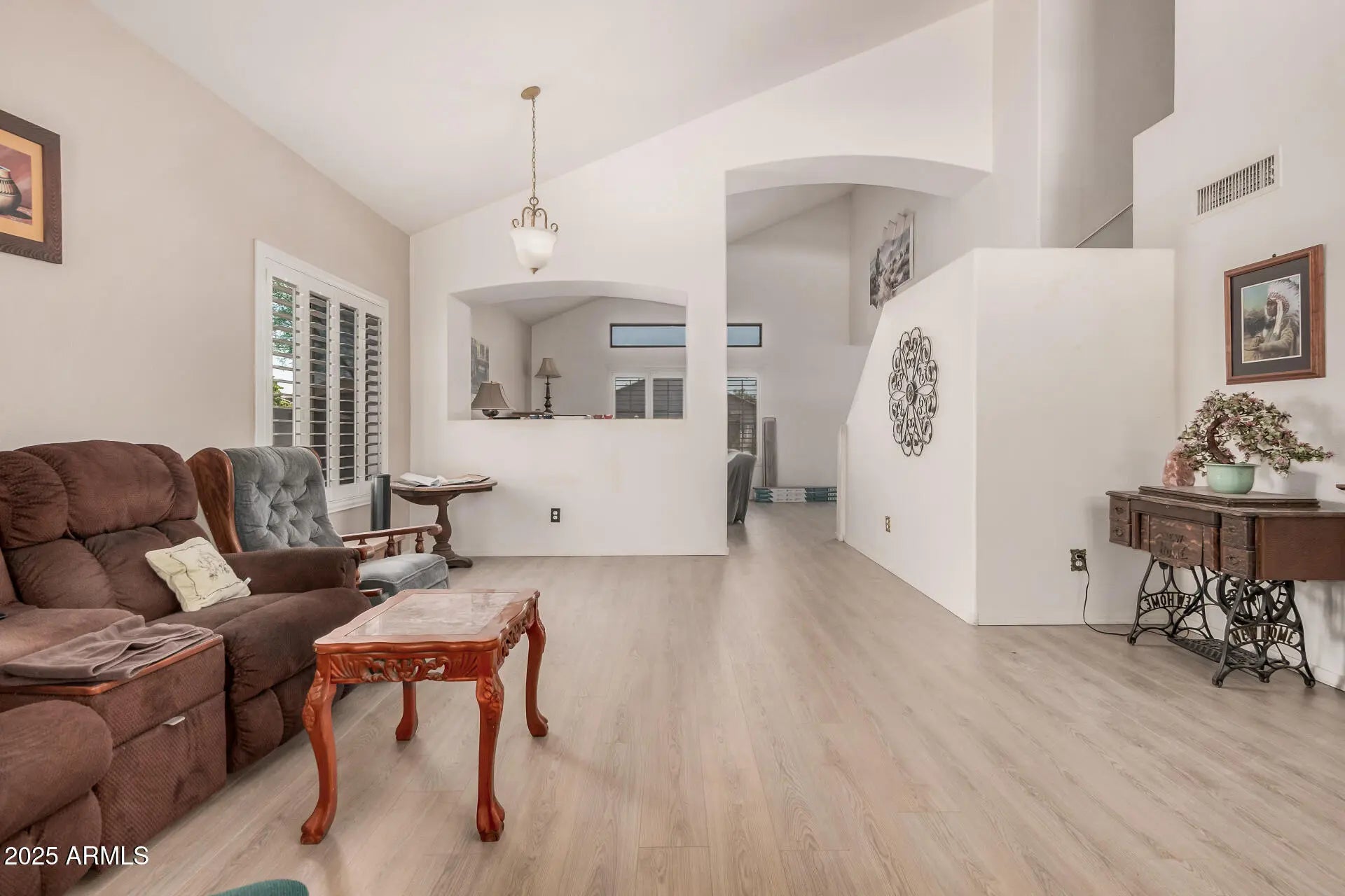 Photo of Listing #6912736