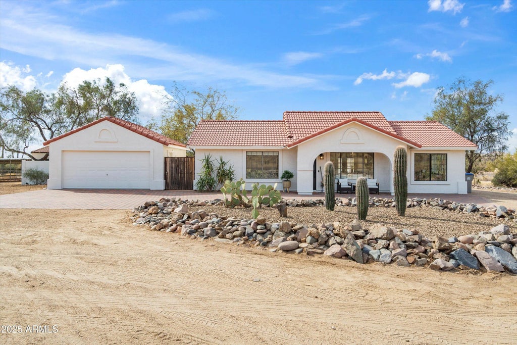 5511 E Honda Bow Road, Cave Creek