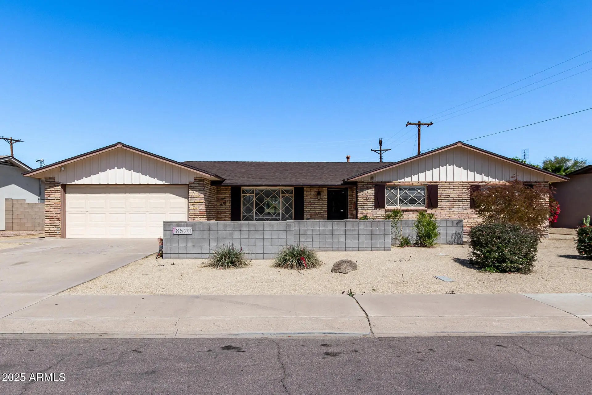 Photo of Listing #6910953