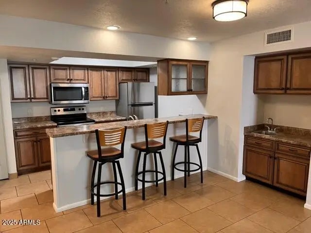 Photo of Listing #6911005