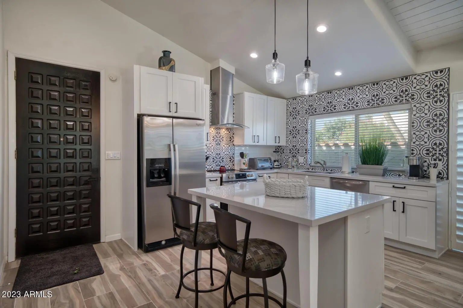 Photo of Listing #6911474