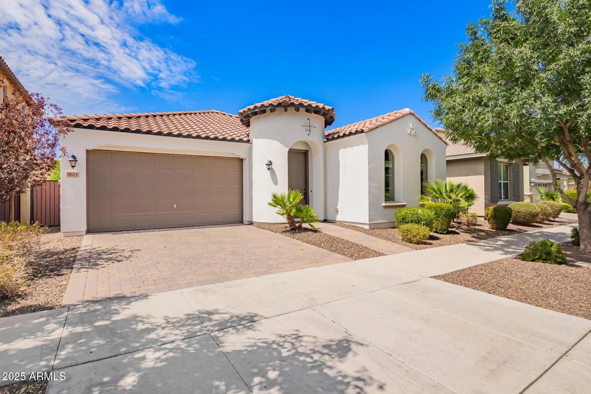 Photo of Listing #6911174