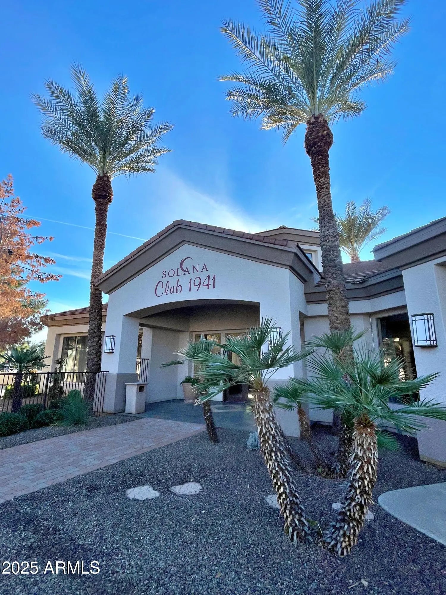 Photo of Listing #6911068