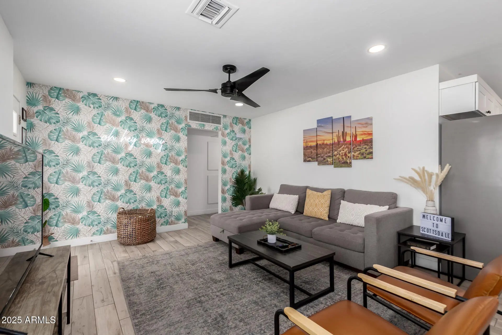 Photo of Listing #6911402