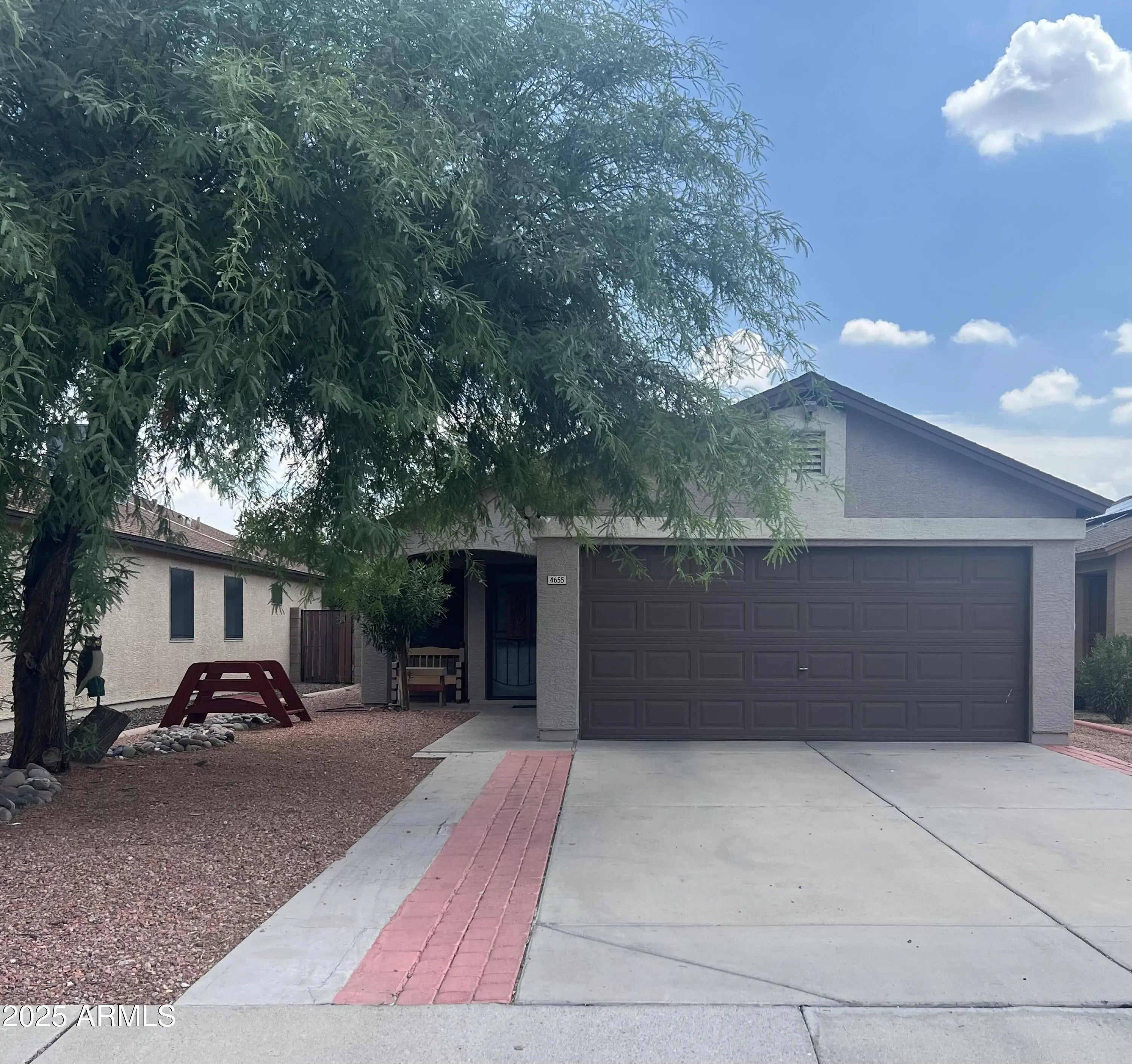 Photo of Listing #6911157