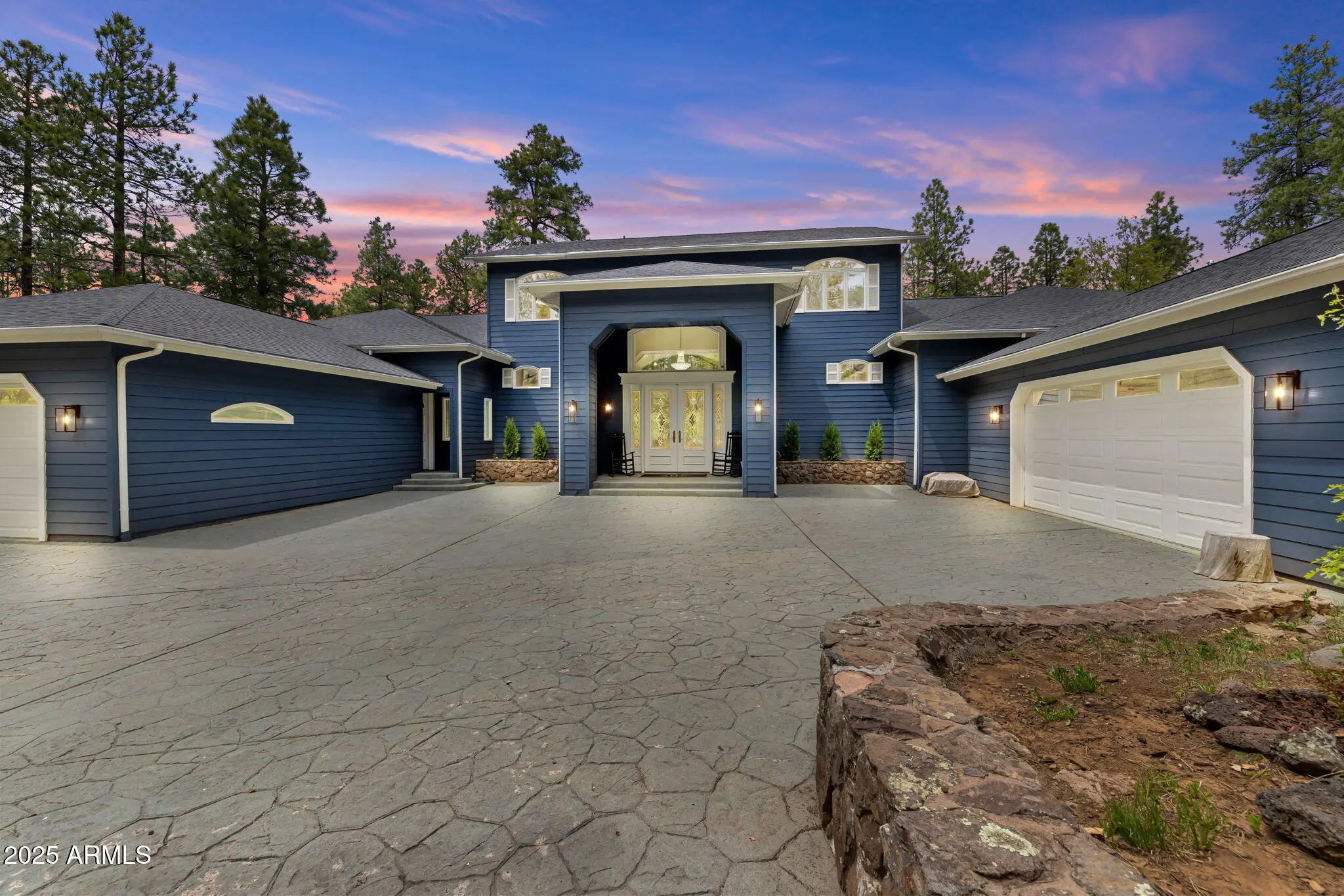 Photo of Listing #6912802