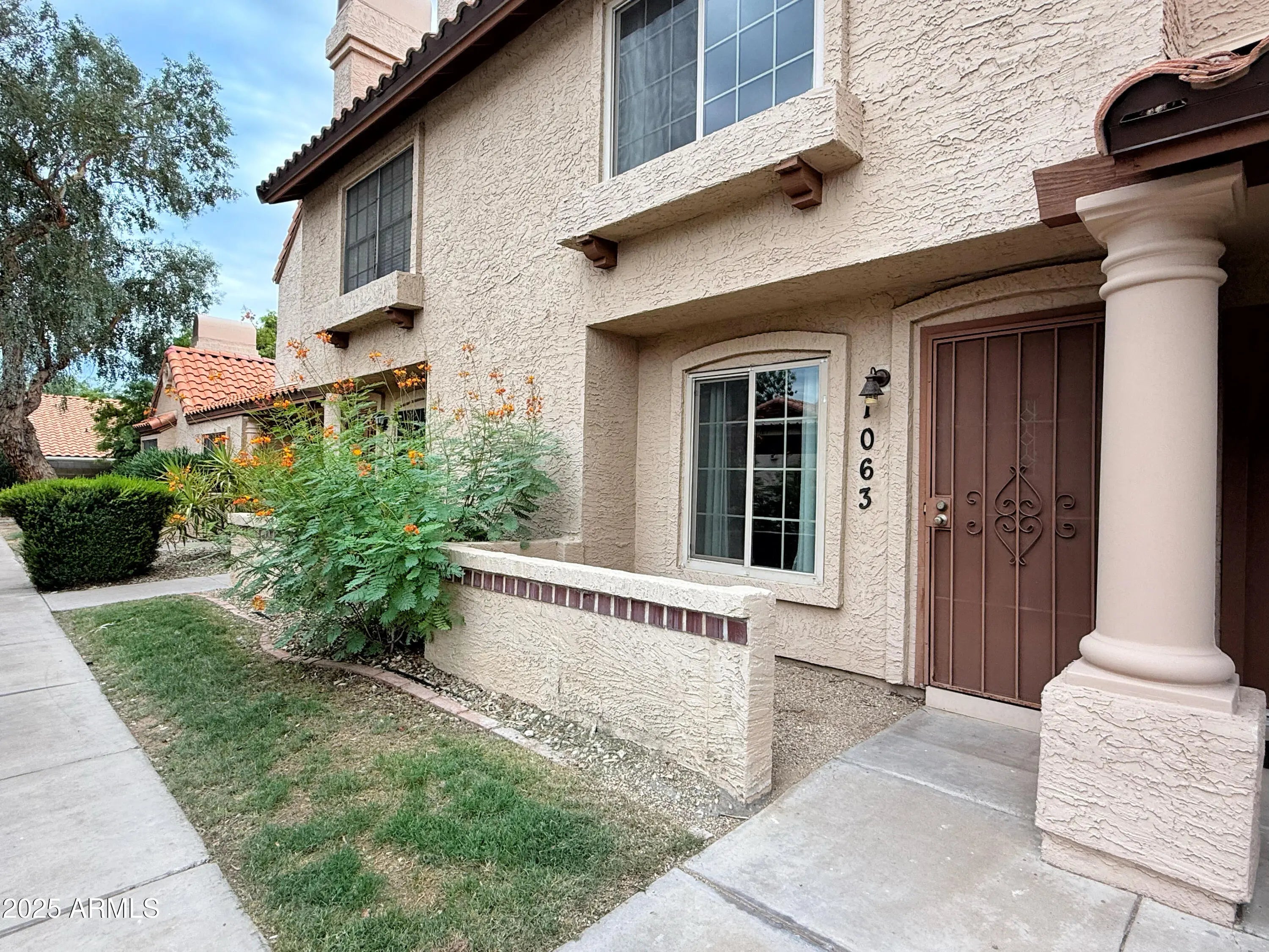 Photo of Listing #6913082