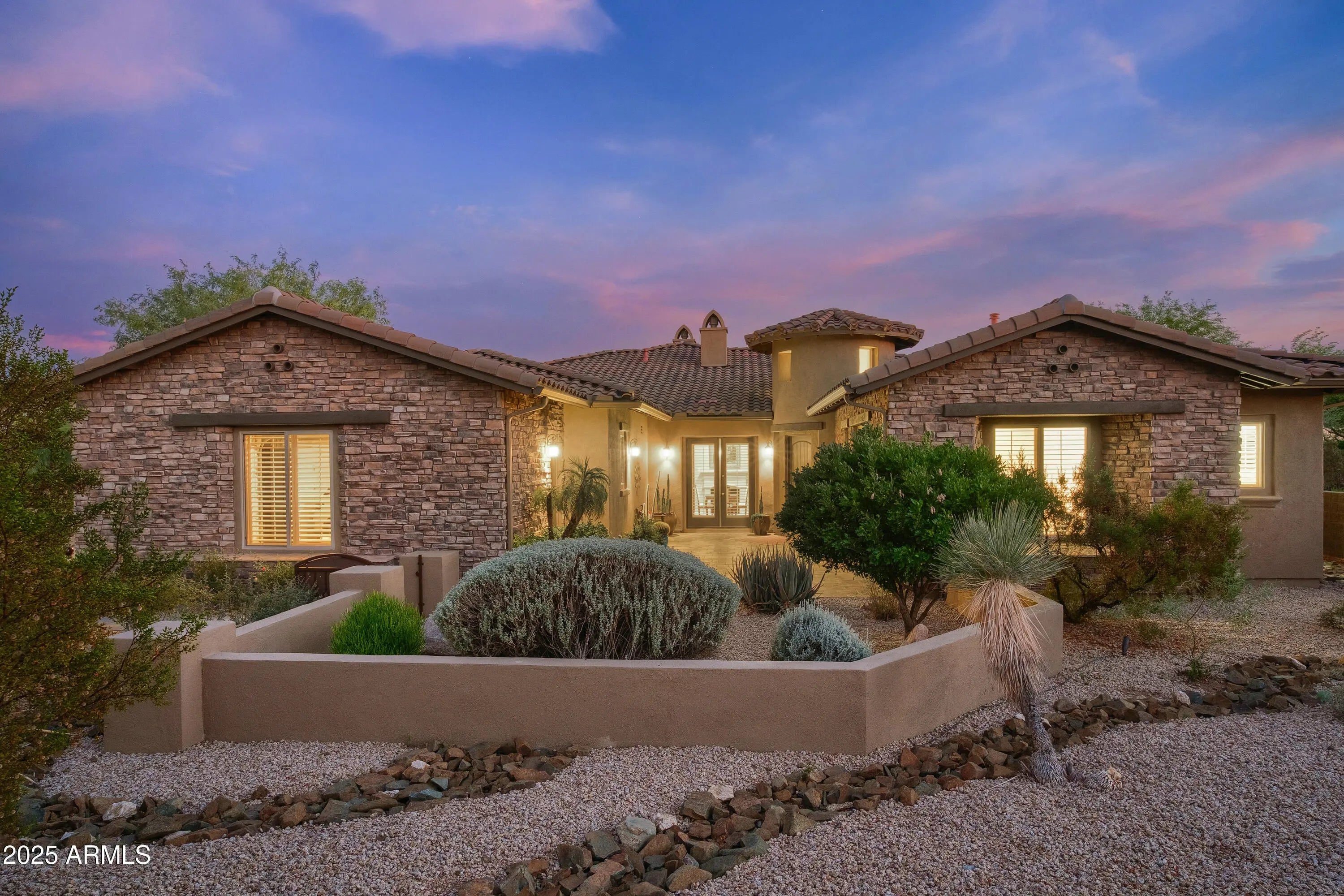 Photo of Listing #6911614