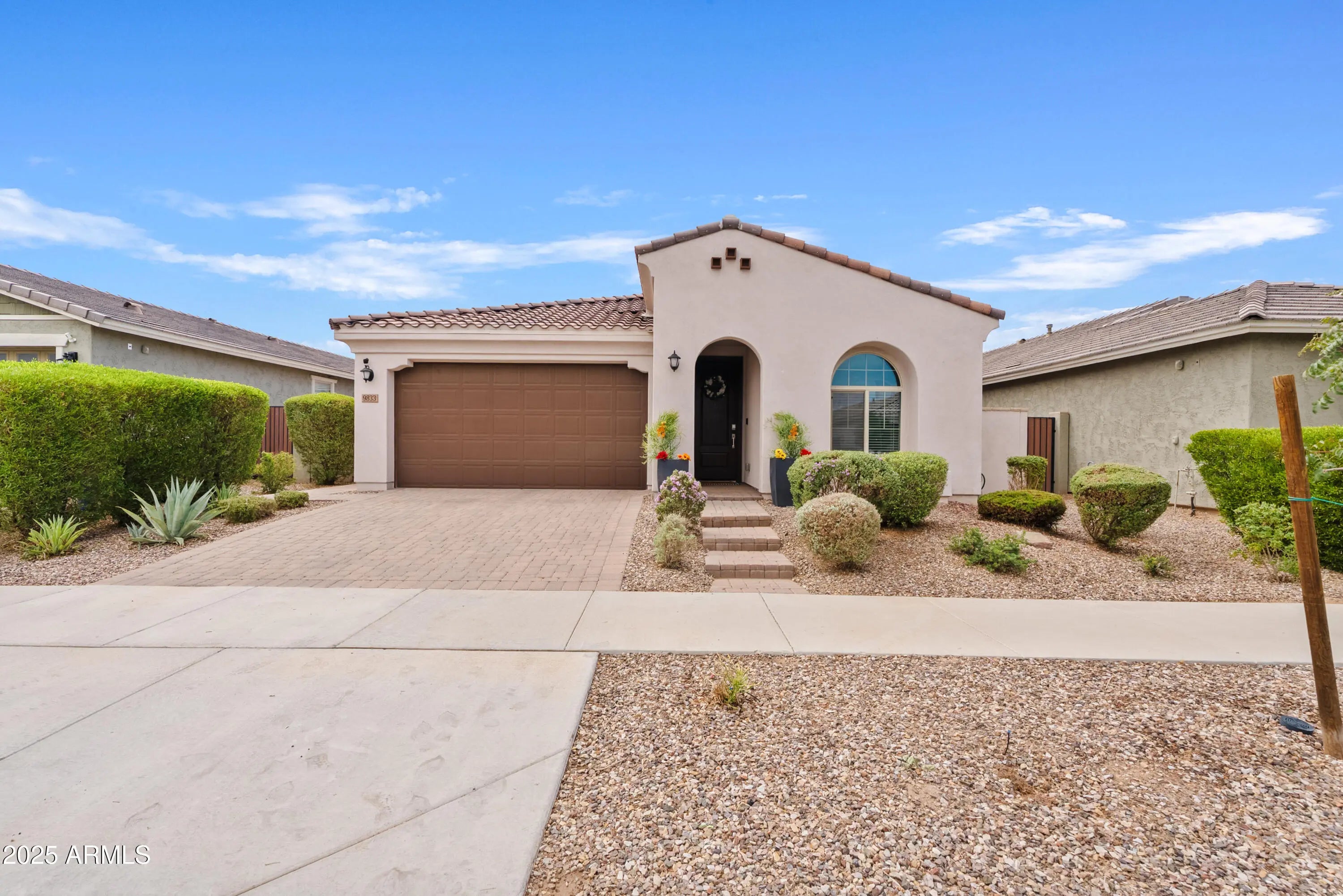 Photo of Listing #6911575