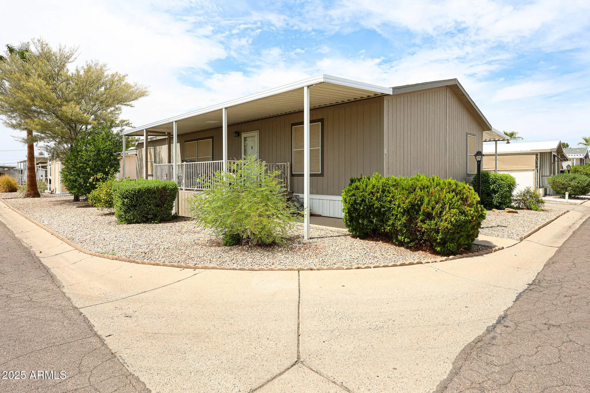 Photo of Listing #6911339