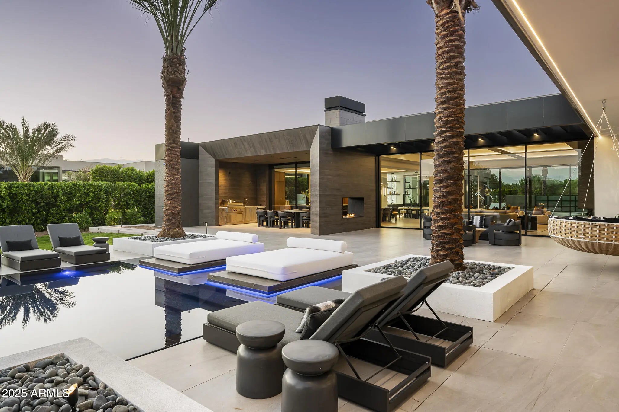 Photo of Listing #6913061