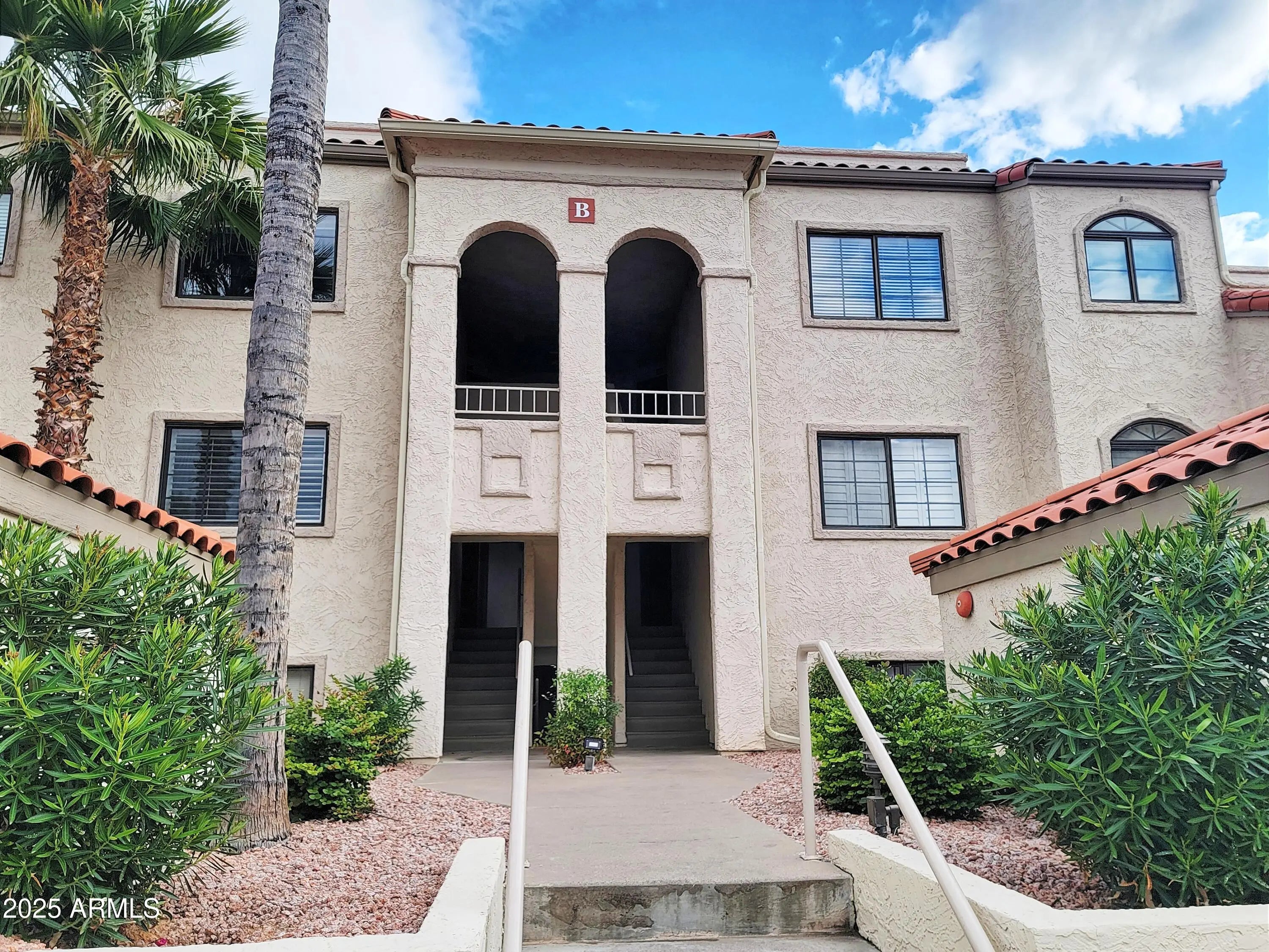 Photo of Listing #6913993