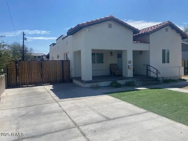 Photo of Listing #6911492