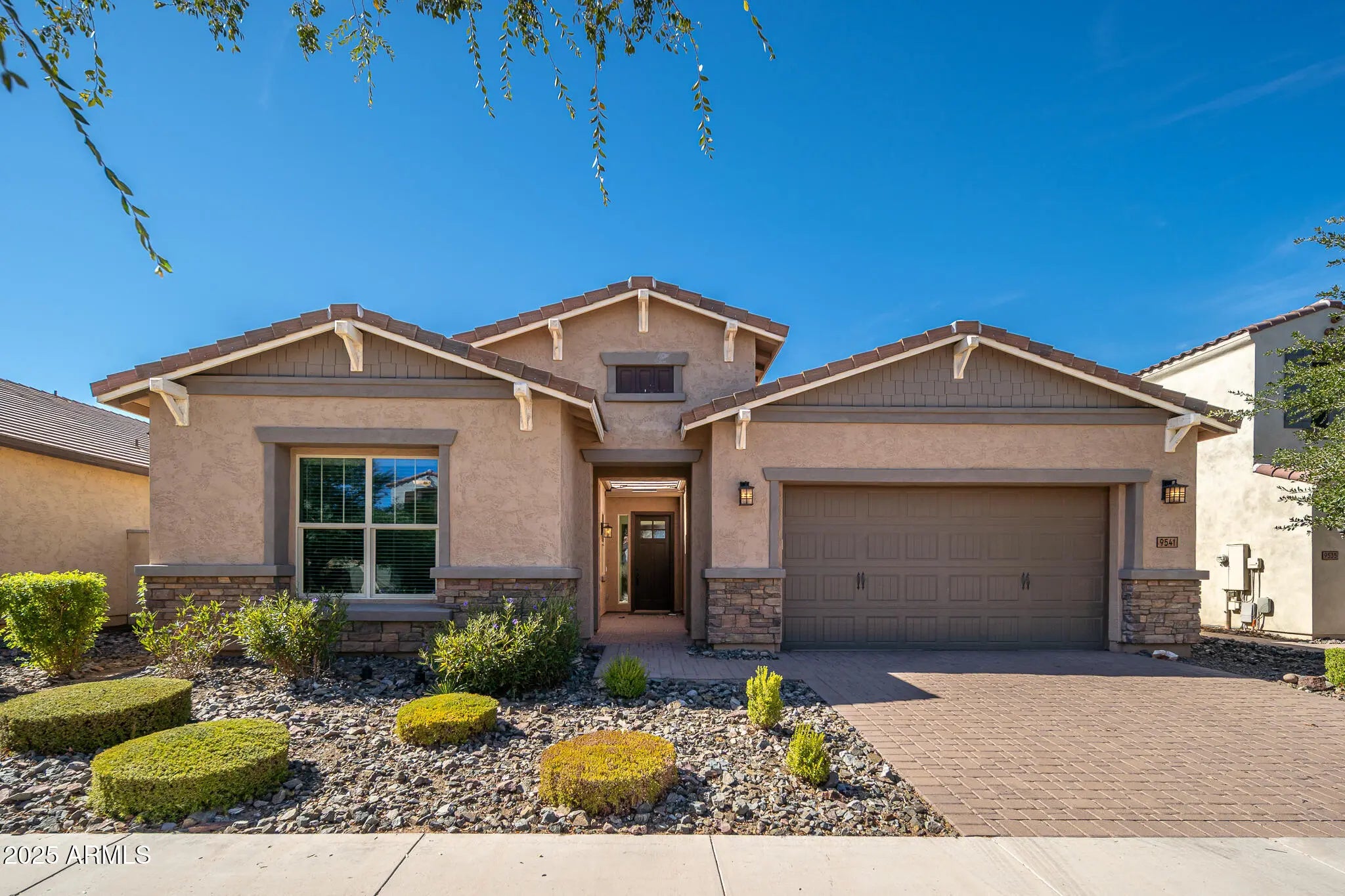 Photo of Listing #6915423